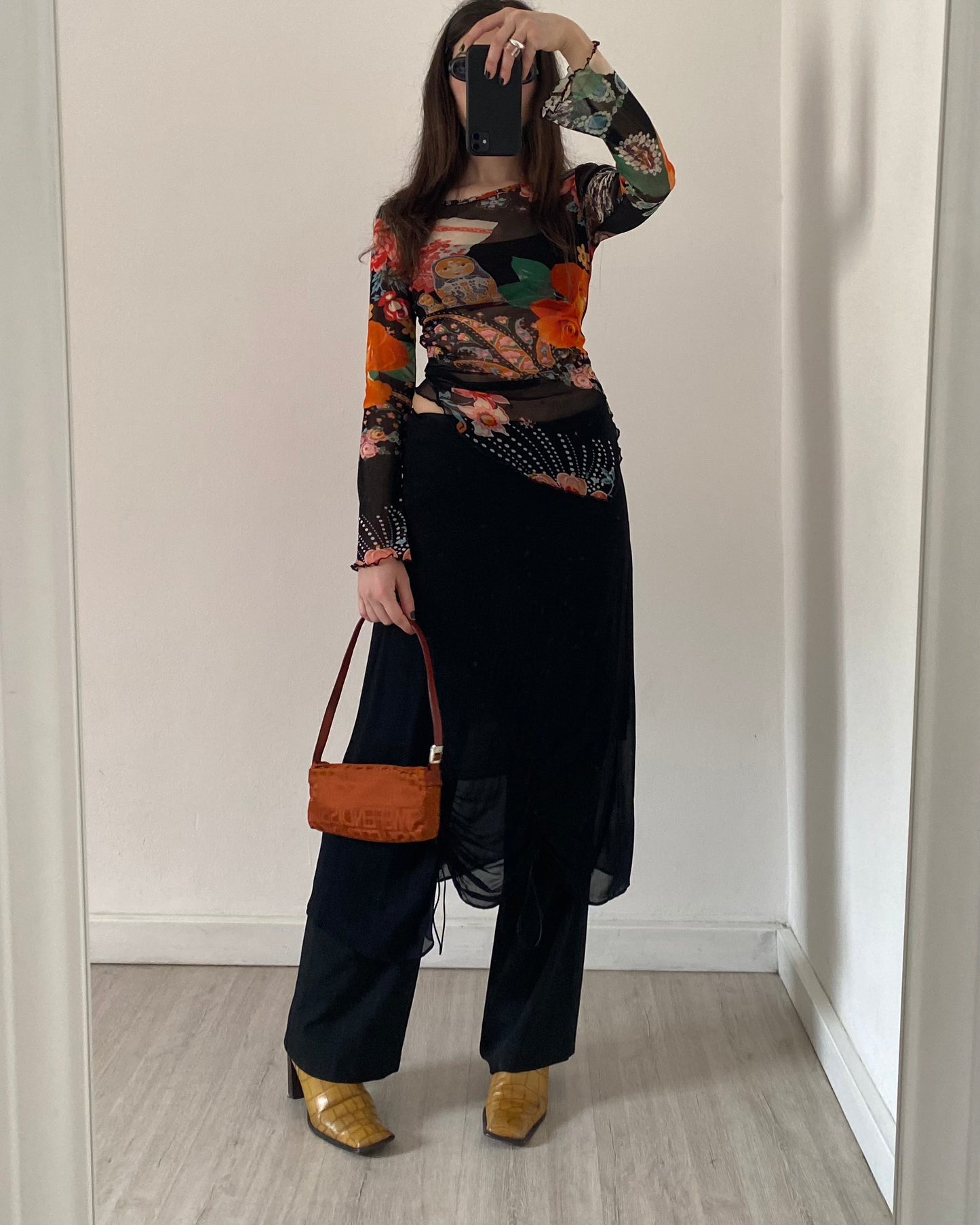 Micro mesh graphic print top