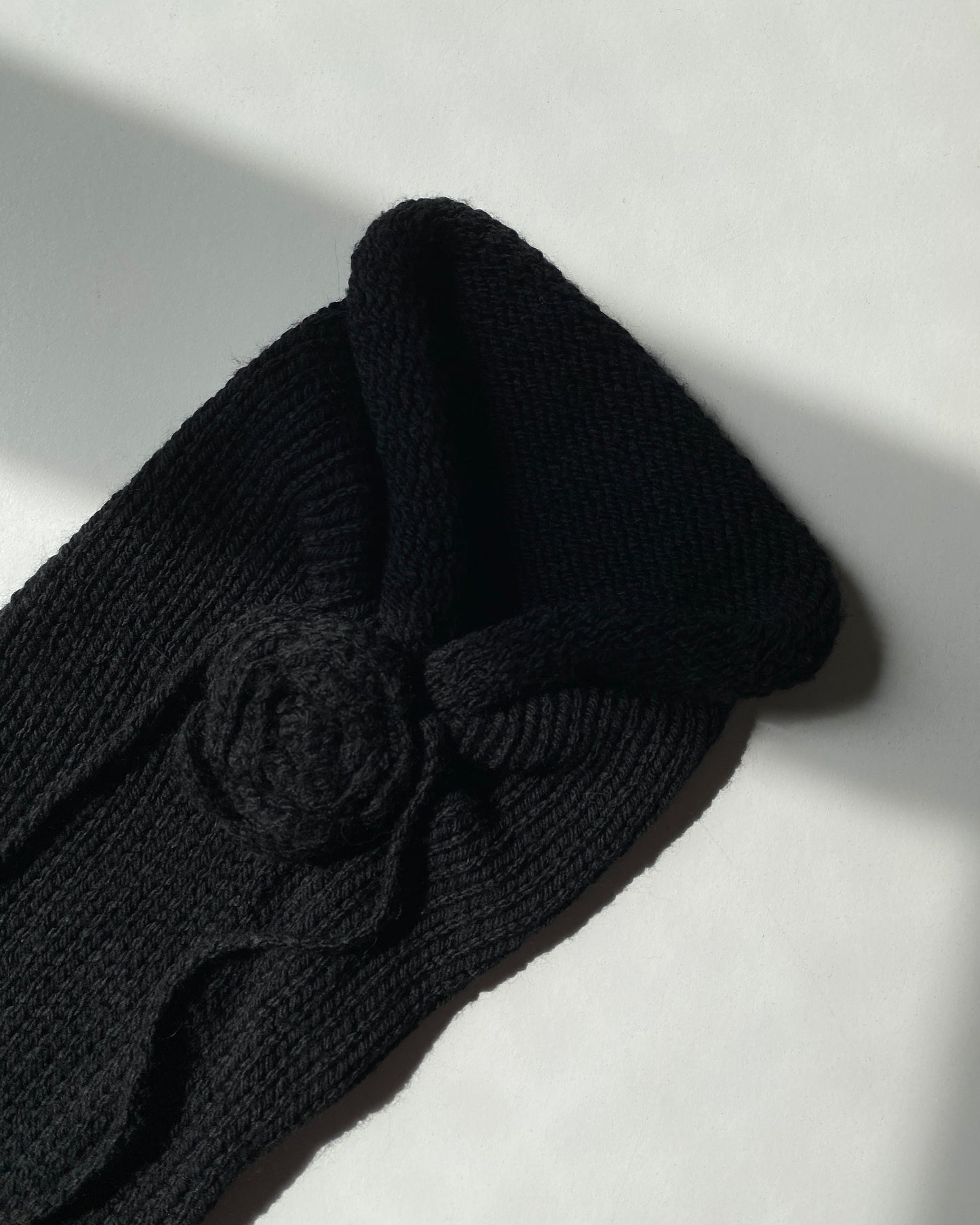 Knit tube top with rose