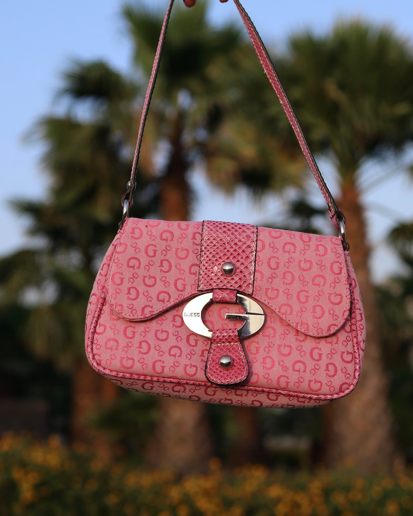 Y2k pink Guess logo bag
