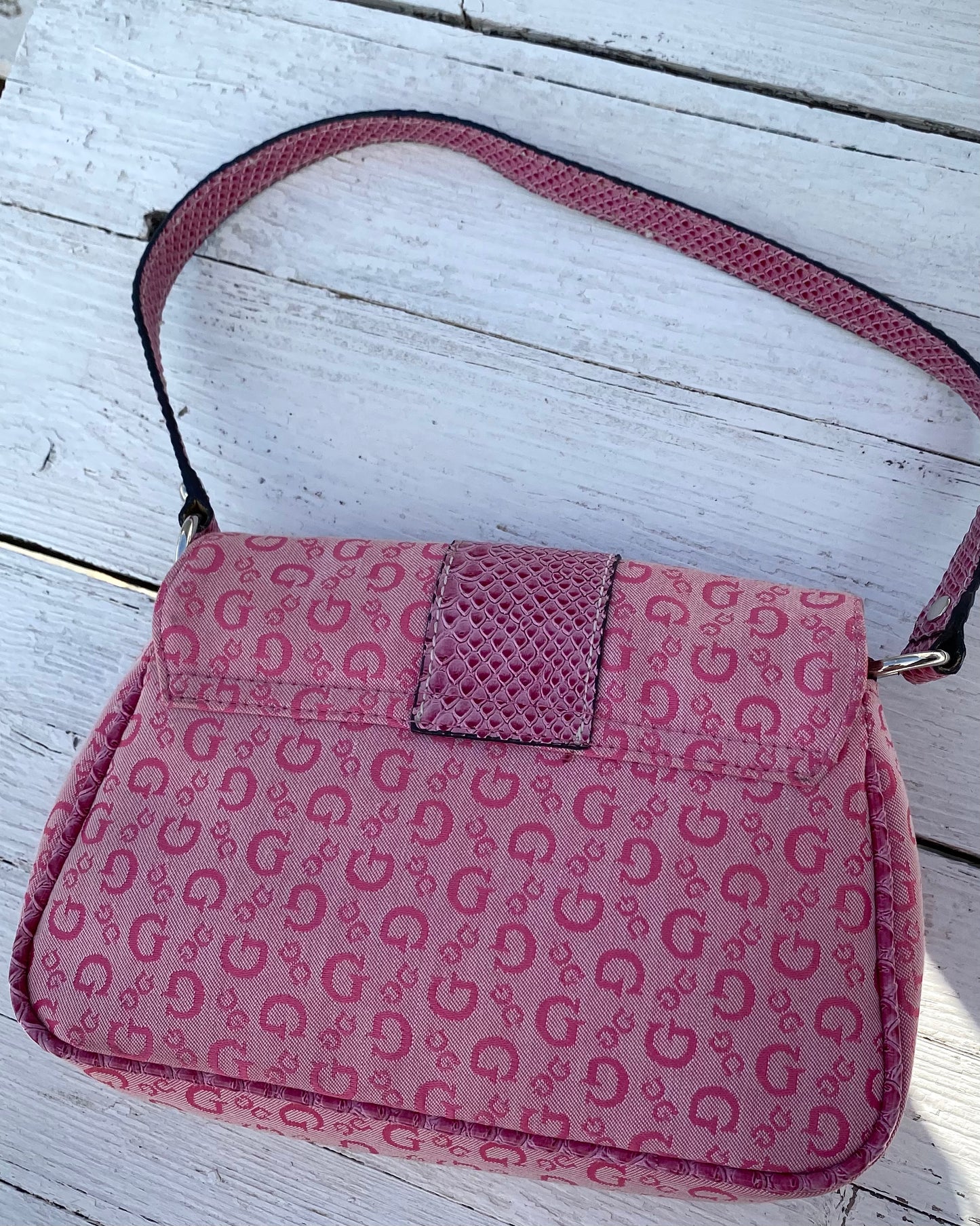 Y2k pink Guess logo bag