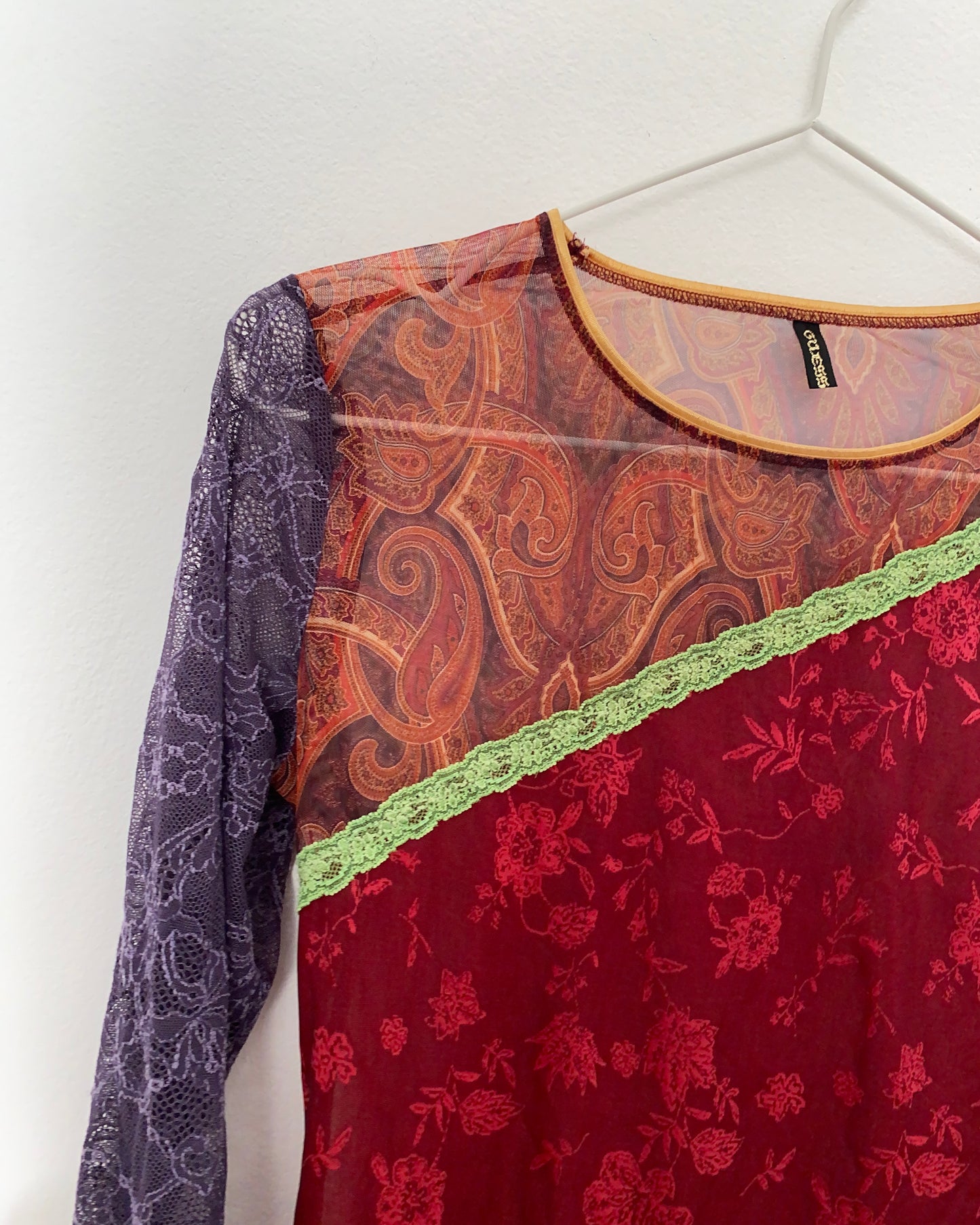 Top manches longues en maille patchwork Guess