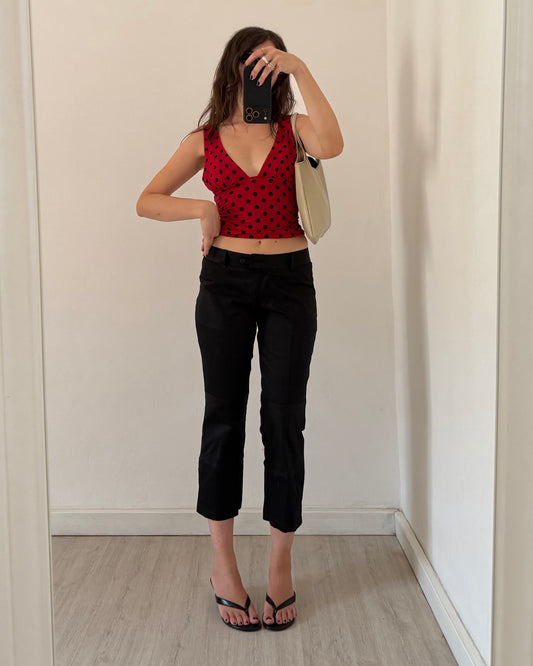 Black capri pants