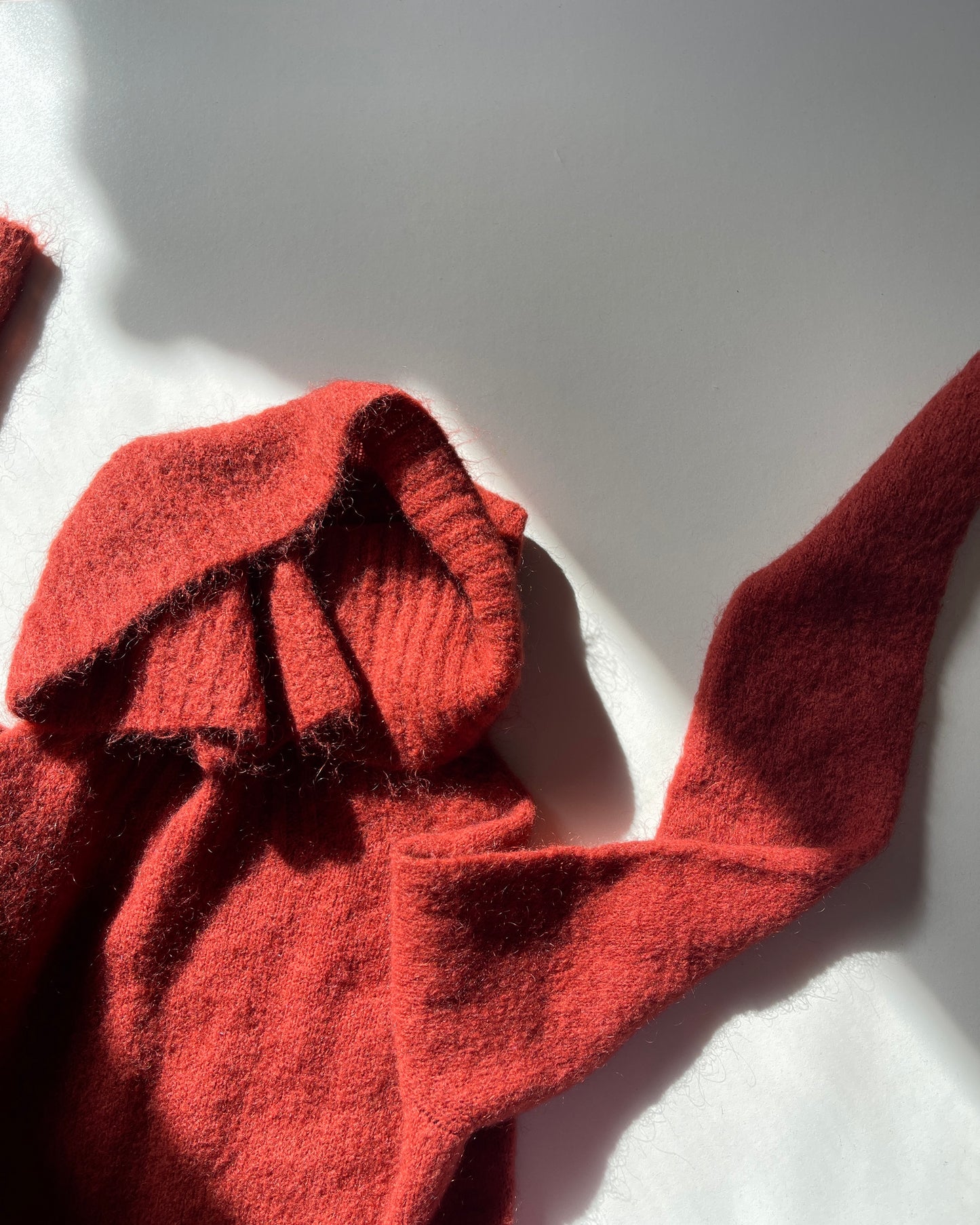 Knit dress with lace volants