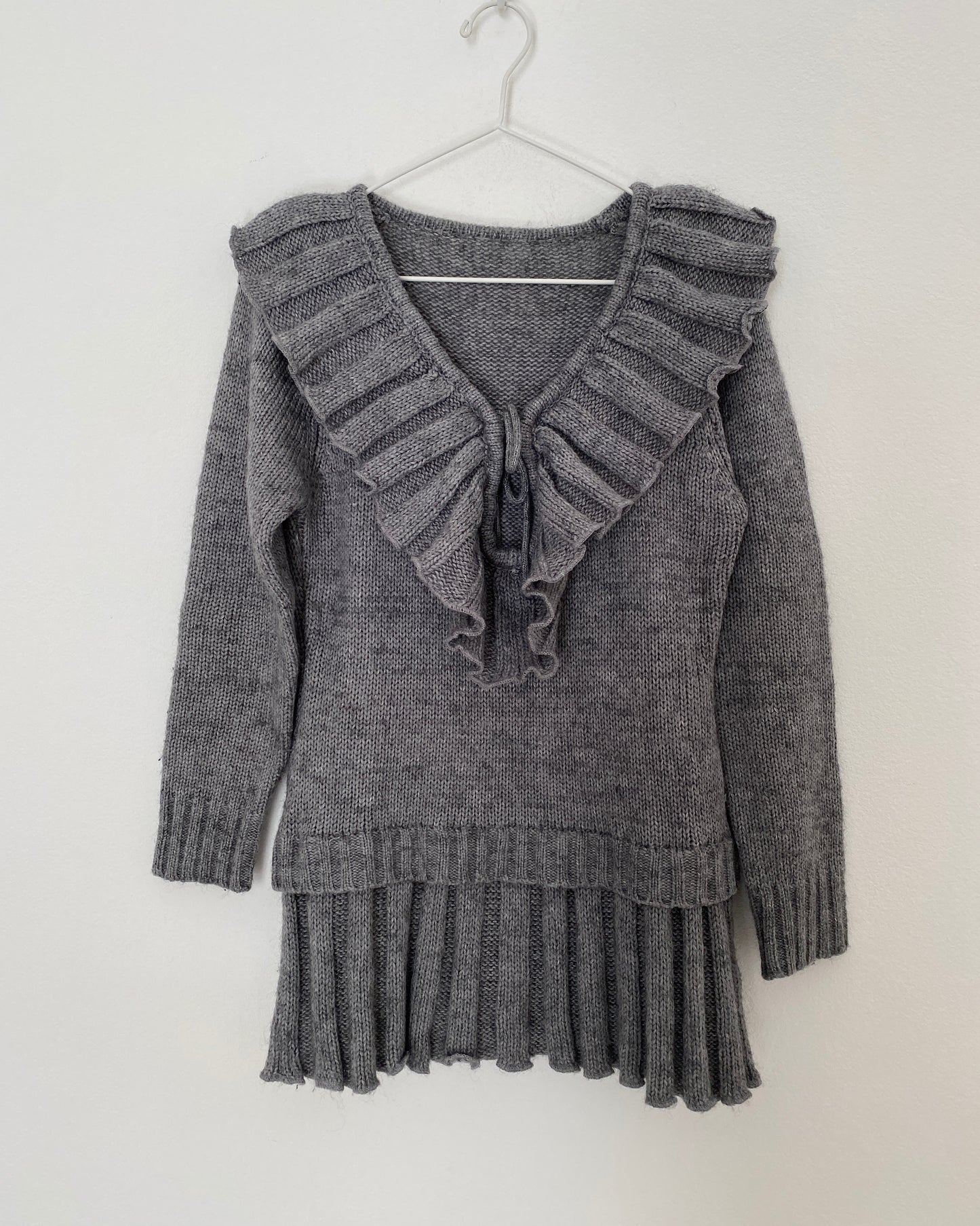 Frill knit jumper