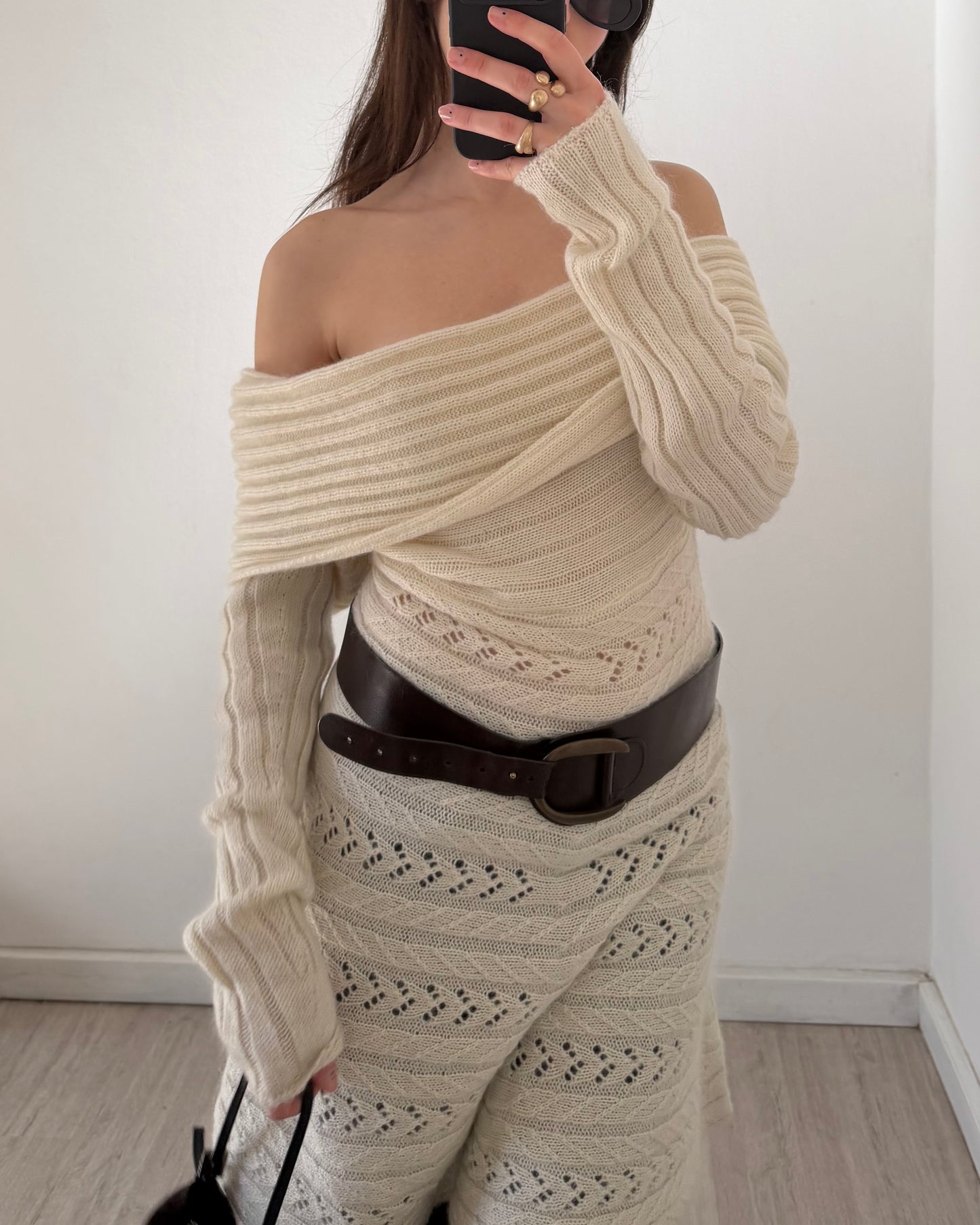 Off the shoulderd knit dress