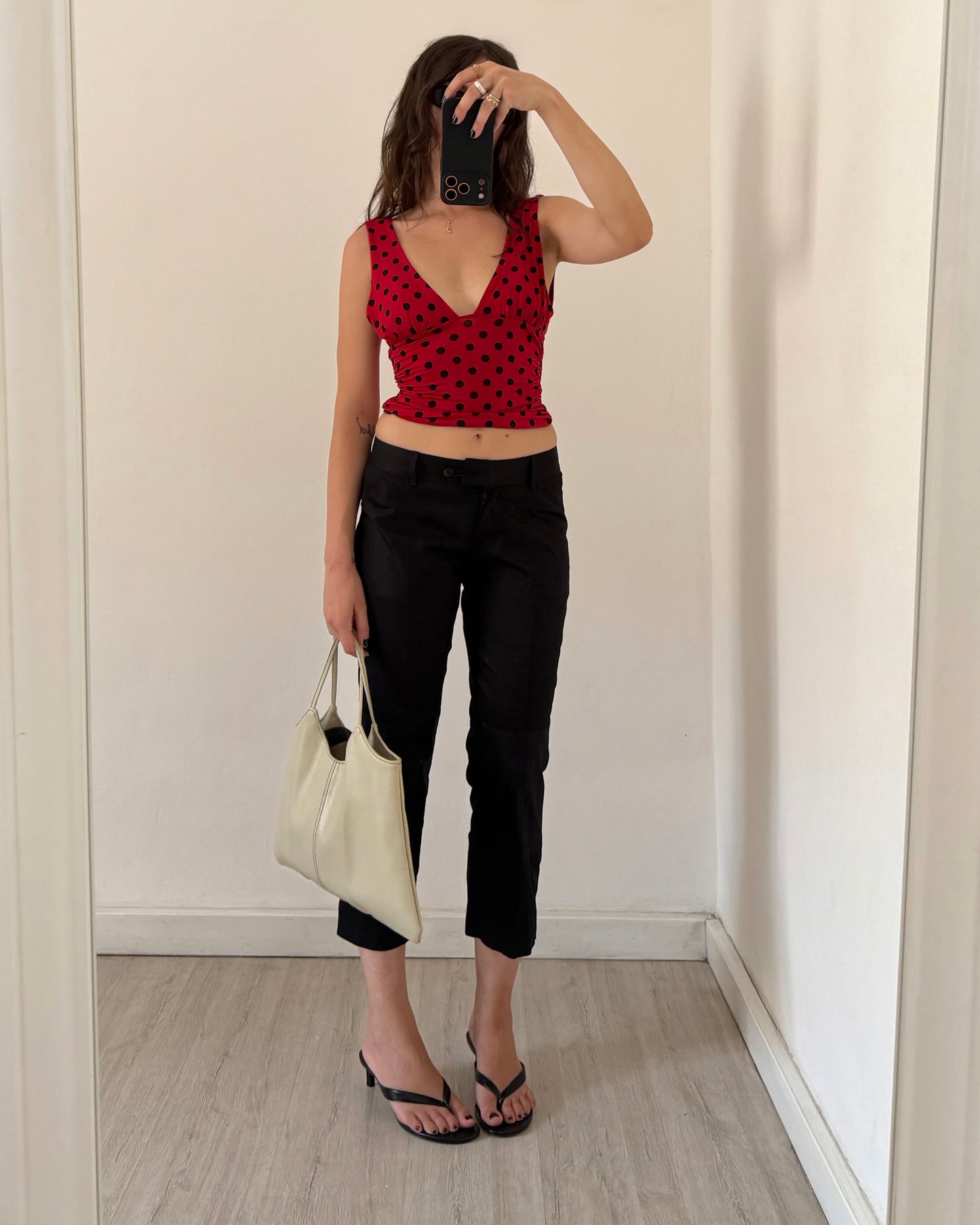 Black capri pants