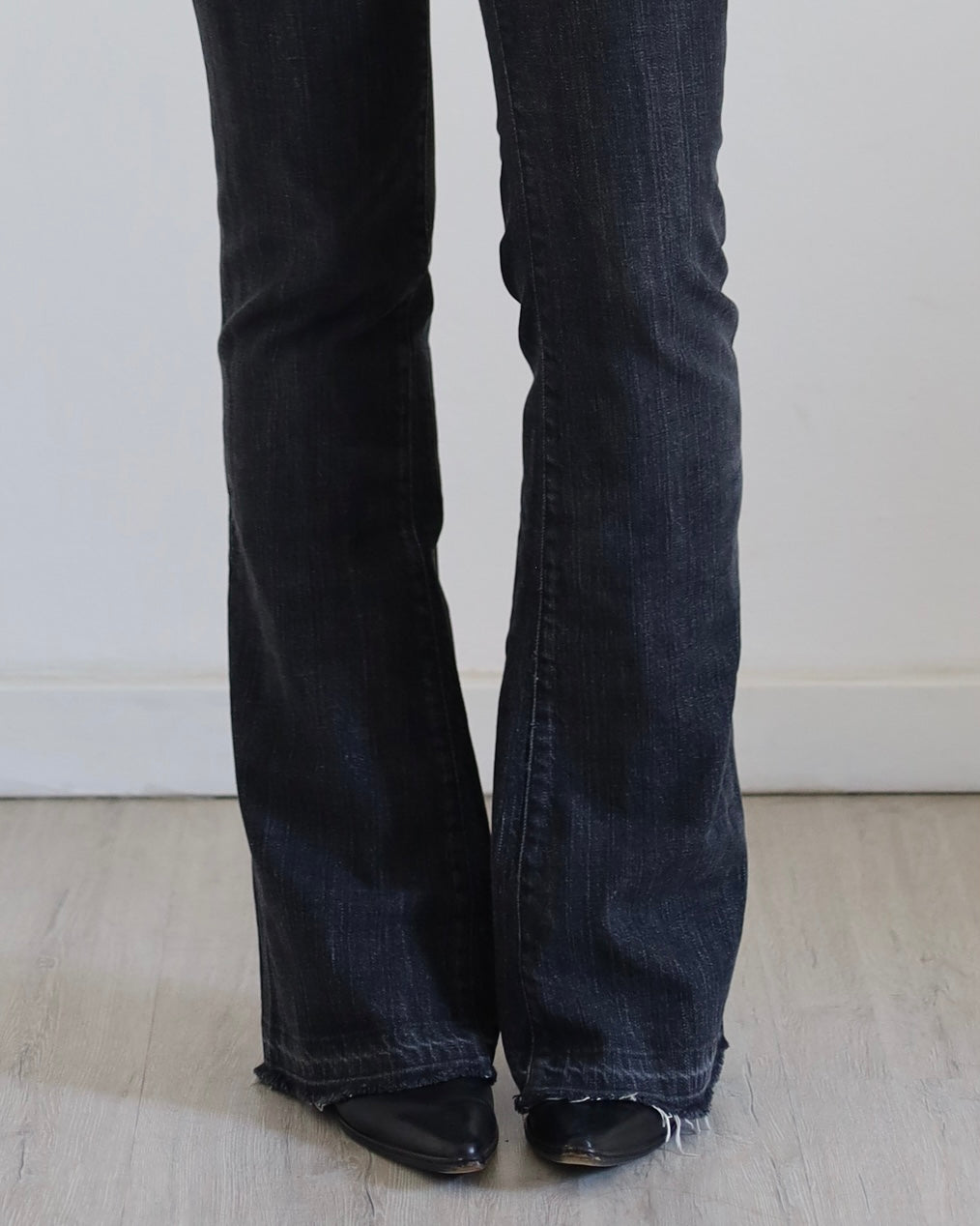 Y2k raw hem flared jeans