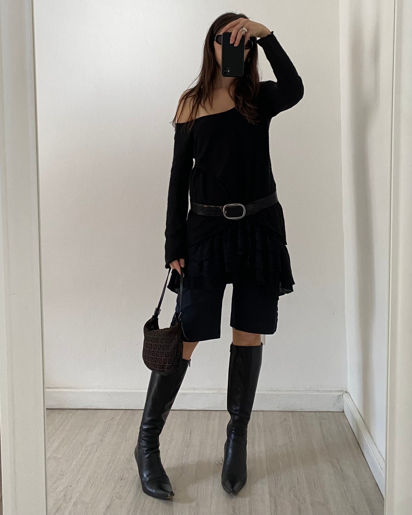 00s Moschino bermuda