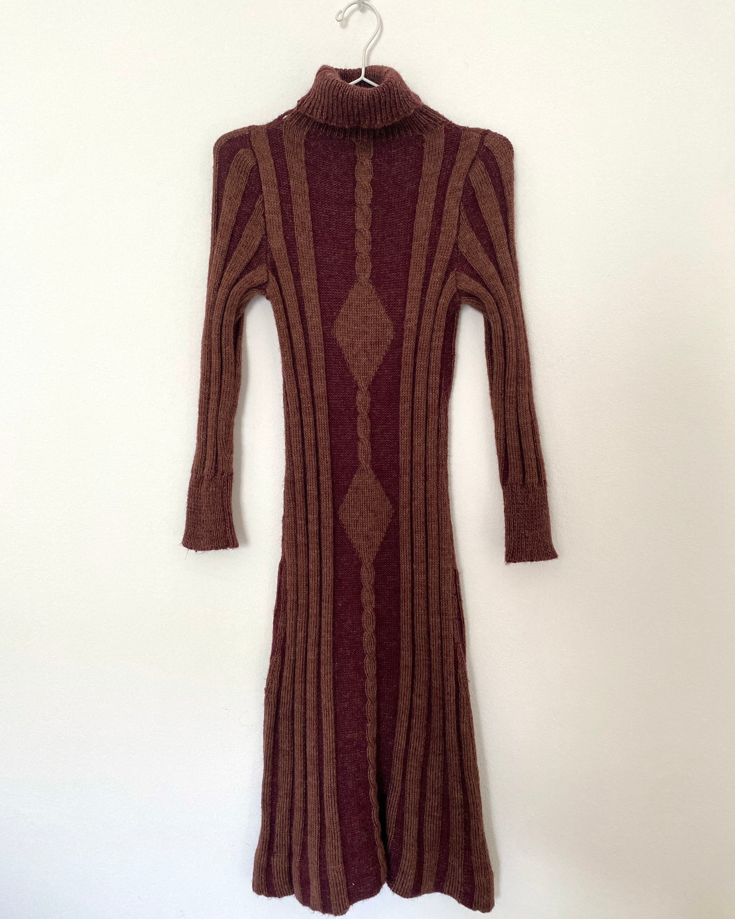 Roll-neck knit midi dress