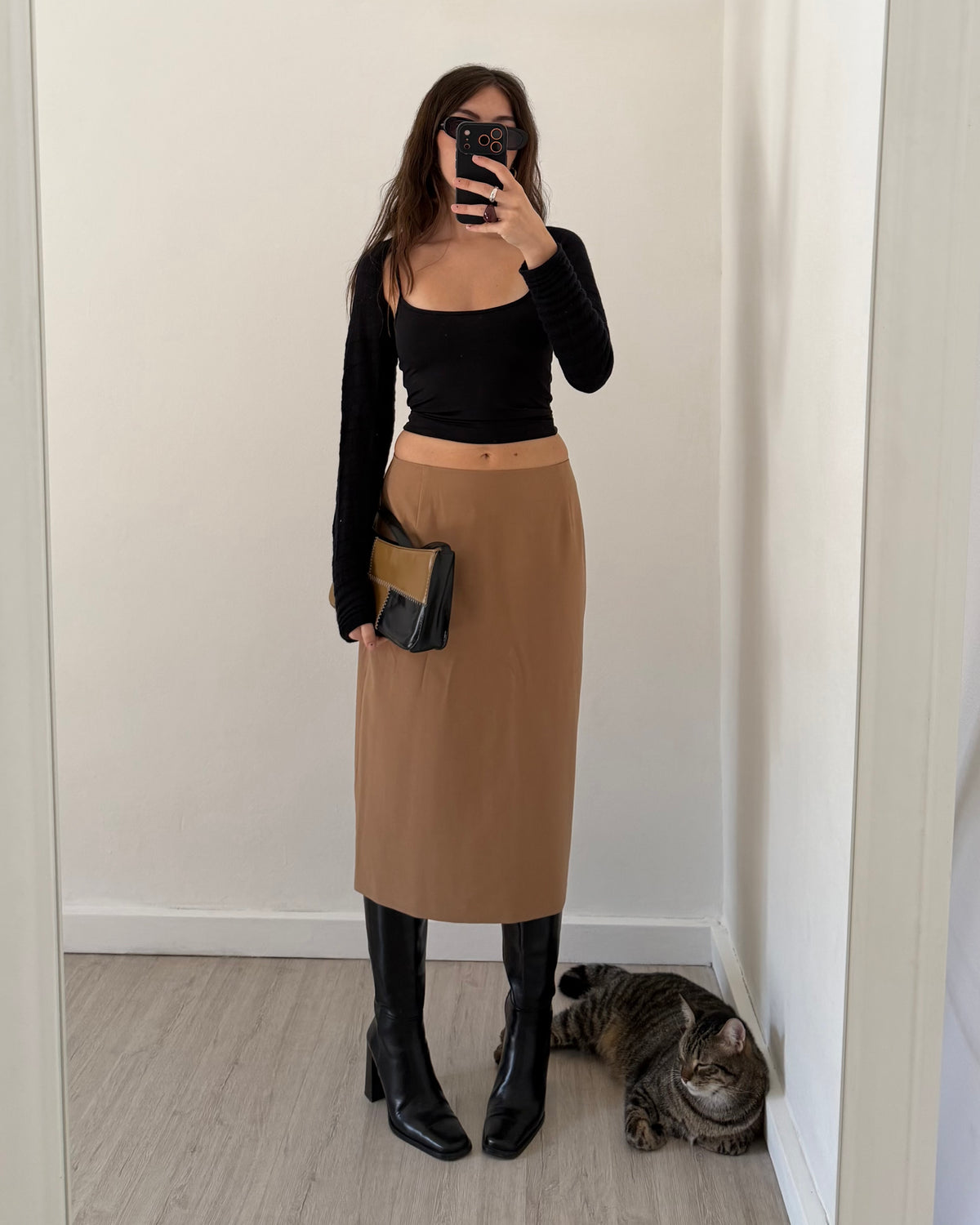 00s beige pencil skirt
