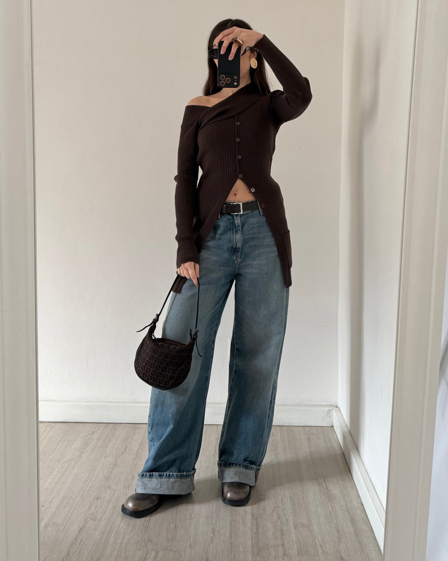 Asymmetric long knit