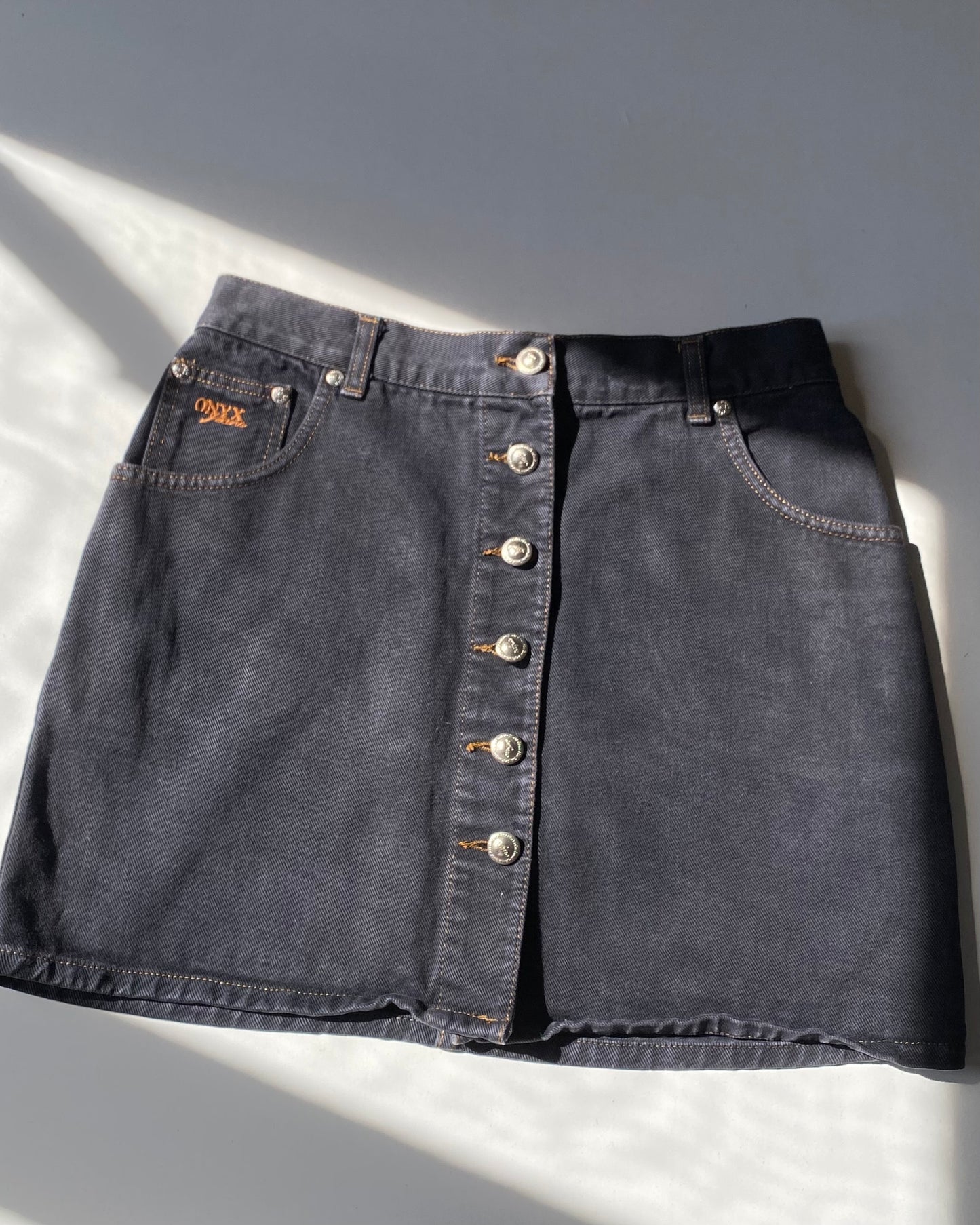 00s buttoned denim skirt