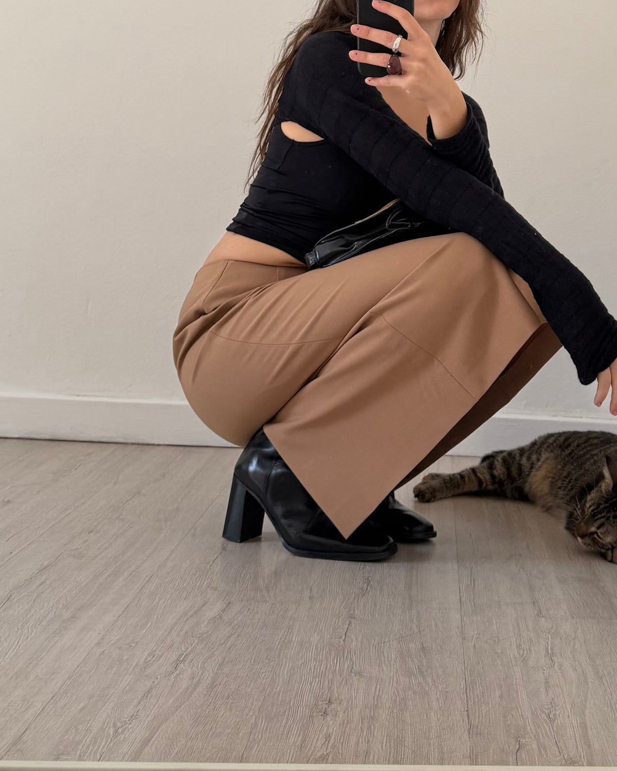 00s beige pencil skirt