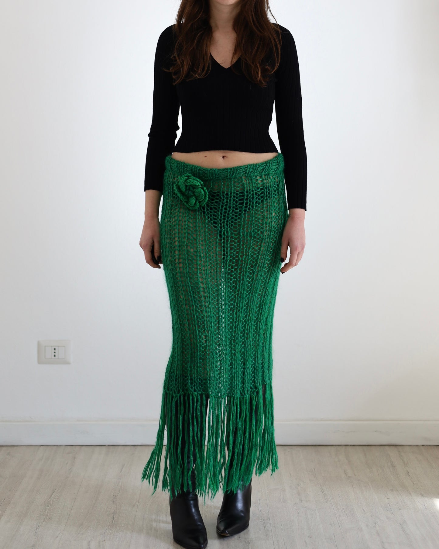 Knit midi skirt with fringes