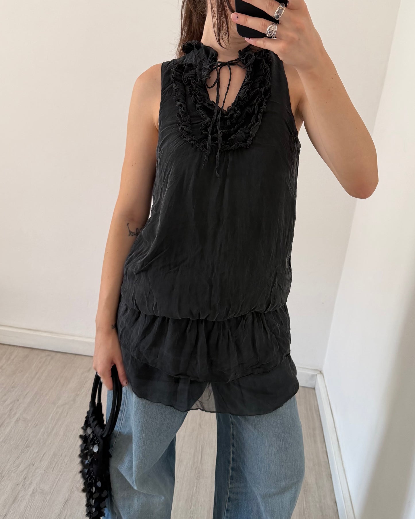 Sportstaff ruffle top