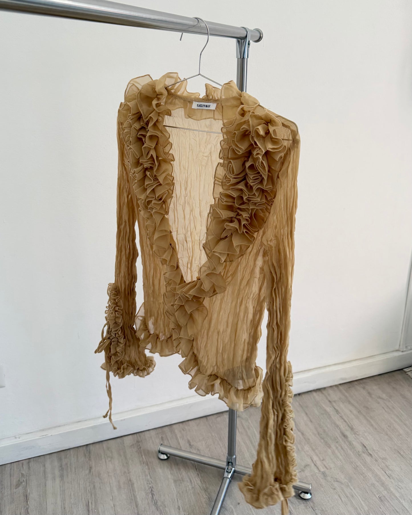 Crinkle sheer long sleeves top
