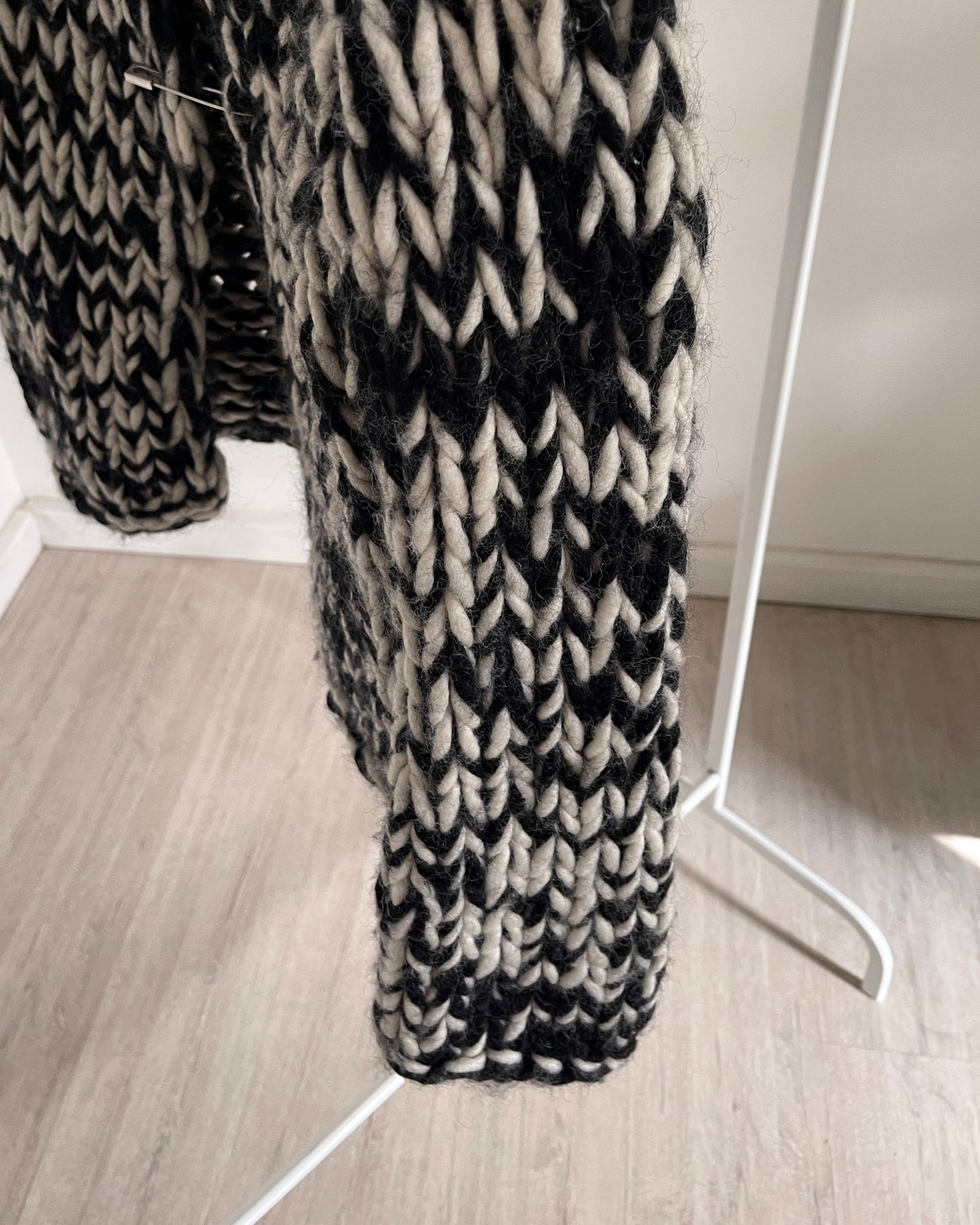 Chunky wool cardigan by Max&co