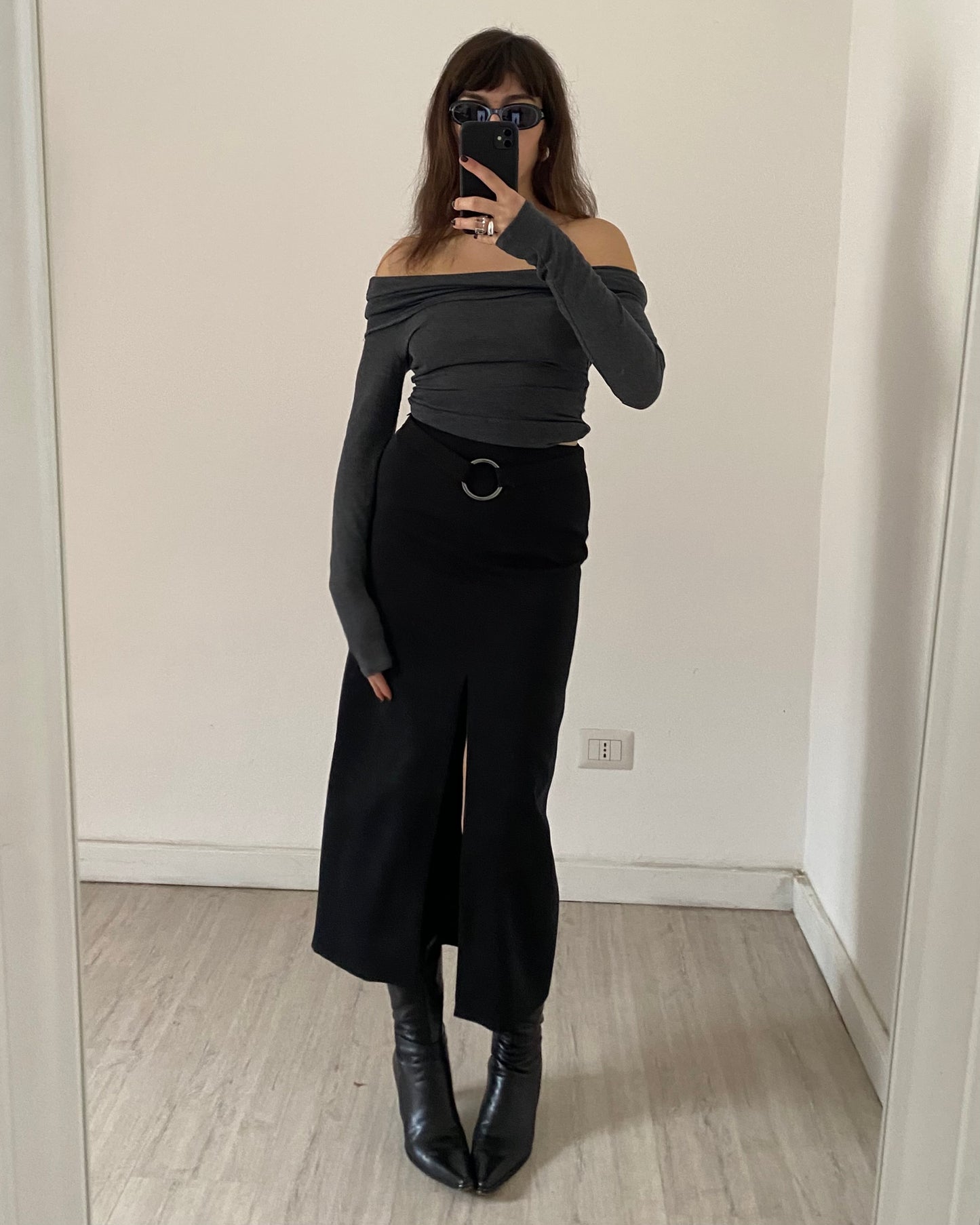 Midi skirt with metal ring belt