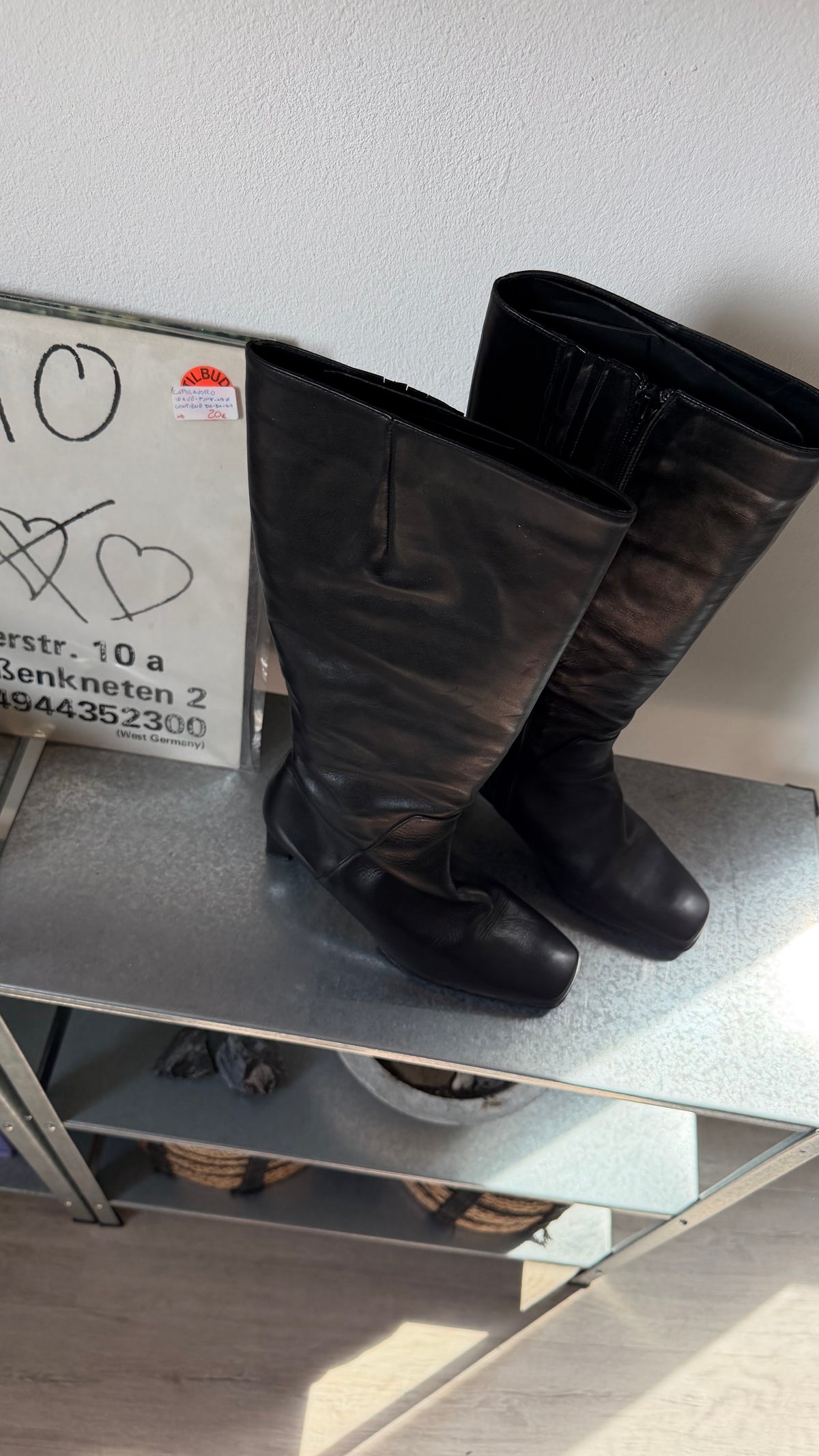 00s black leather boots