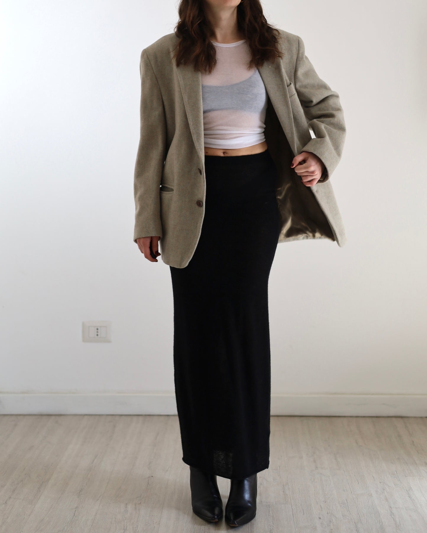 Neutral wool blazer