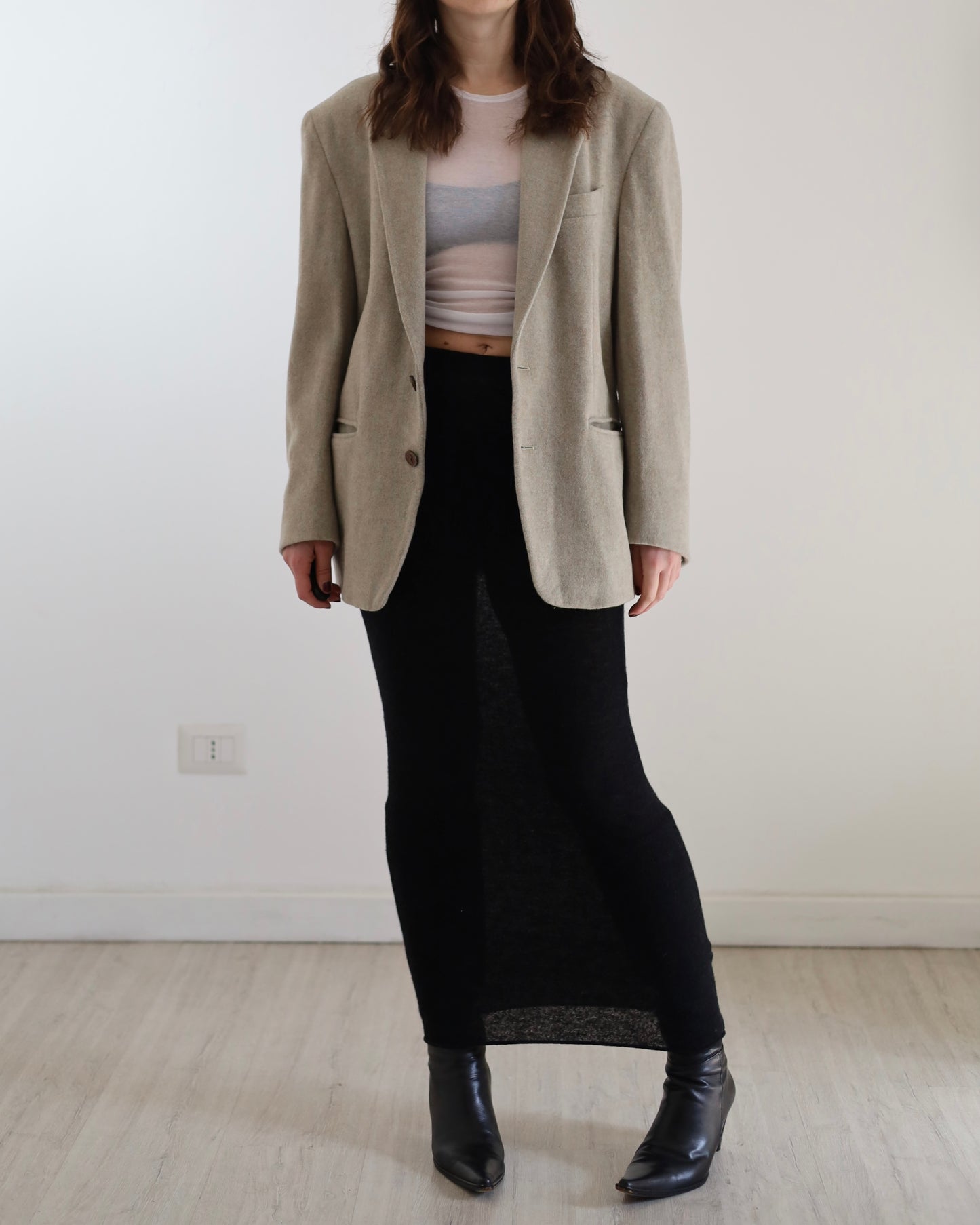 Neutral wool blazer