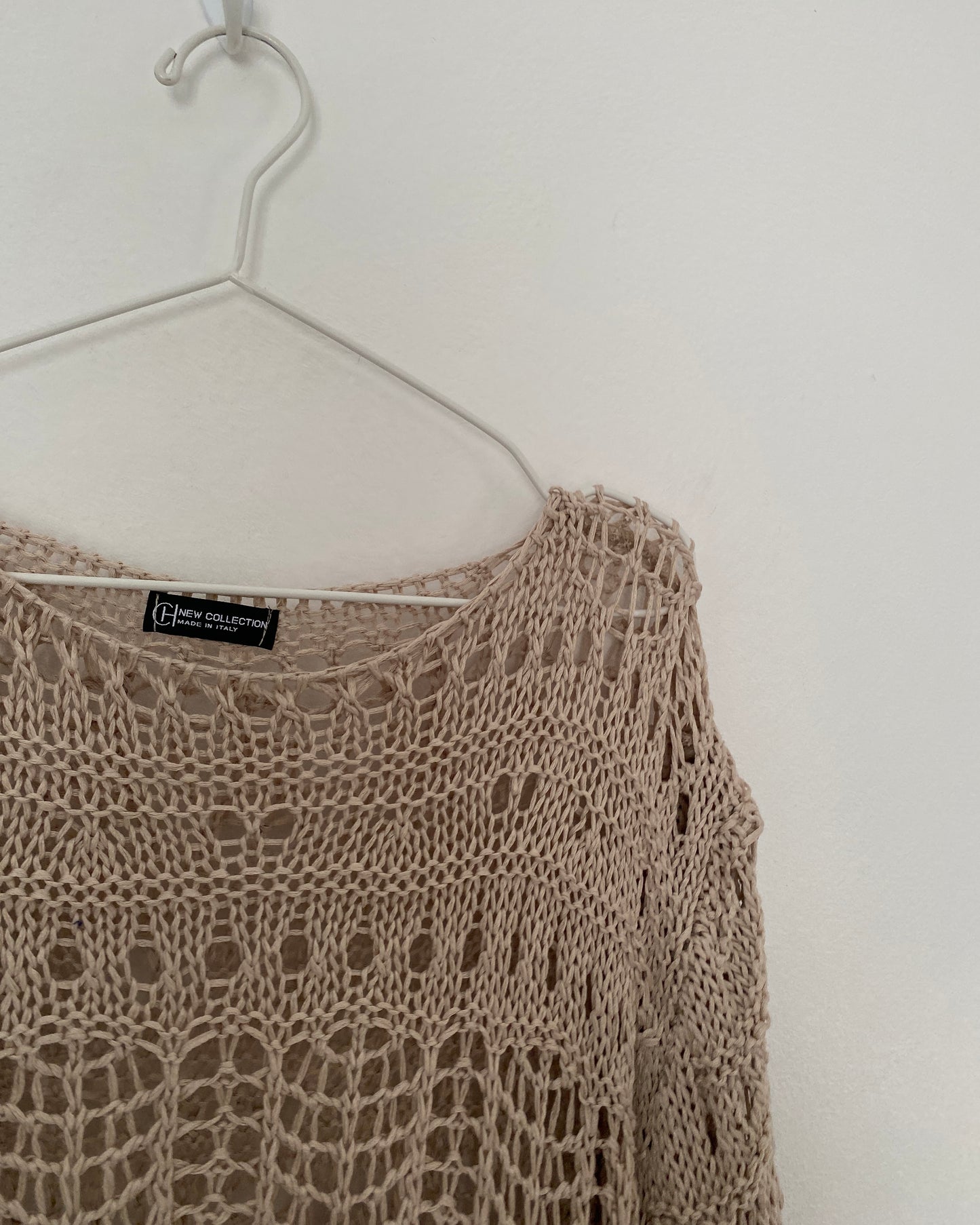 Crochet asymmetric top