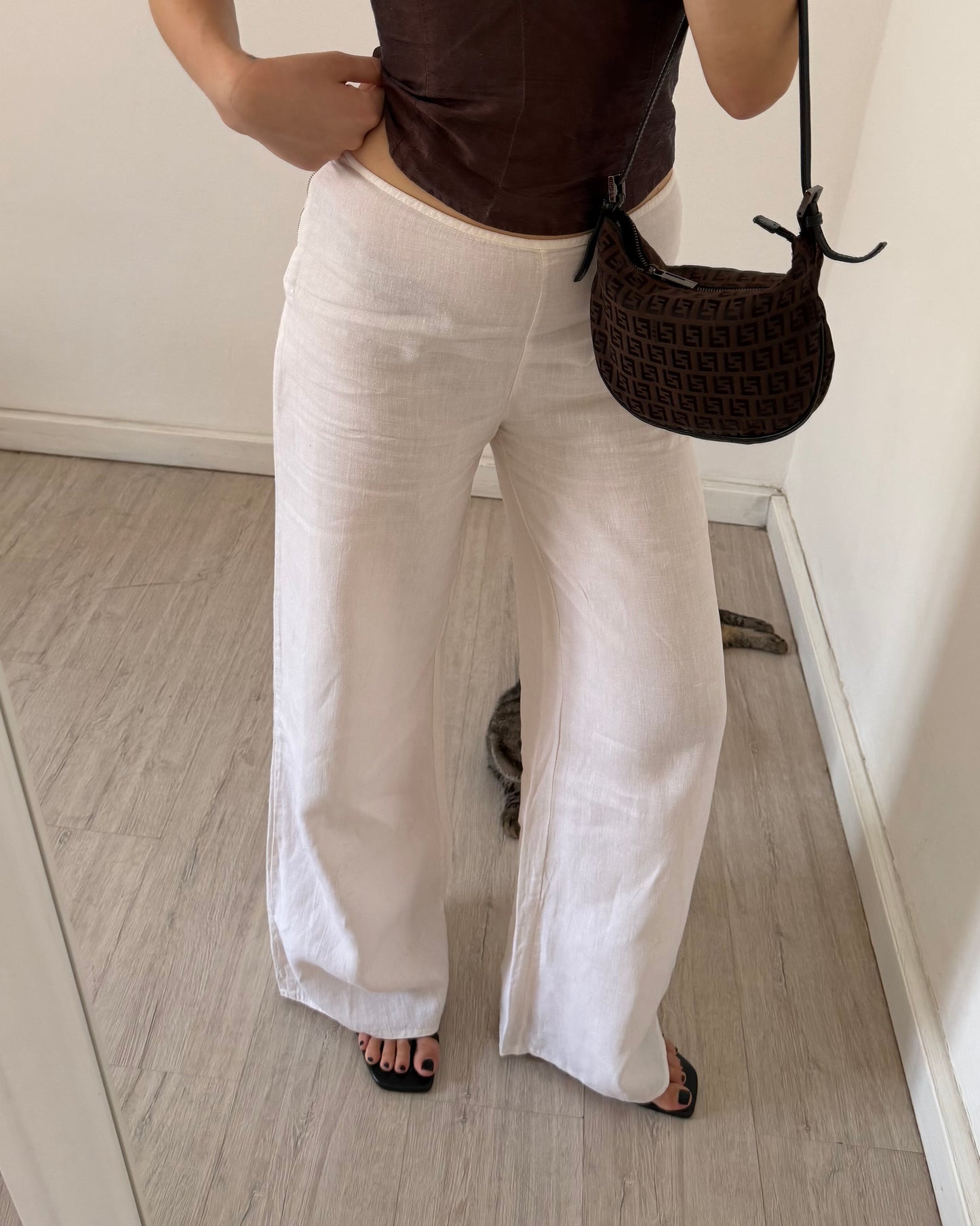 00s white linen trousers