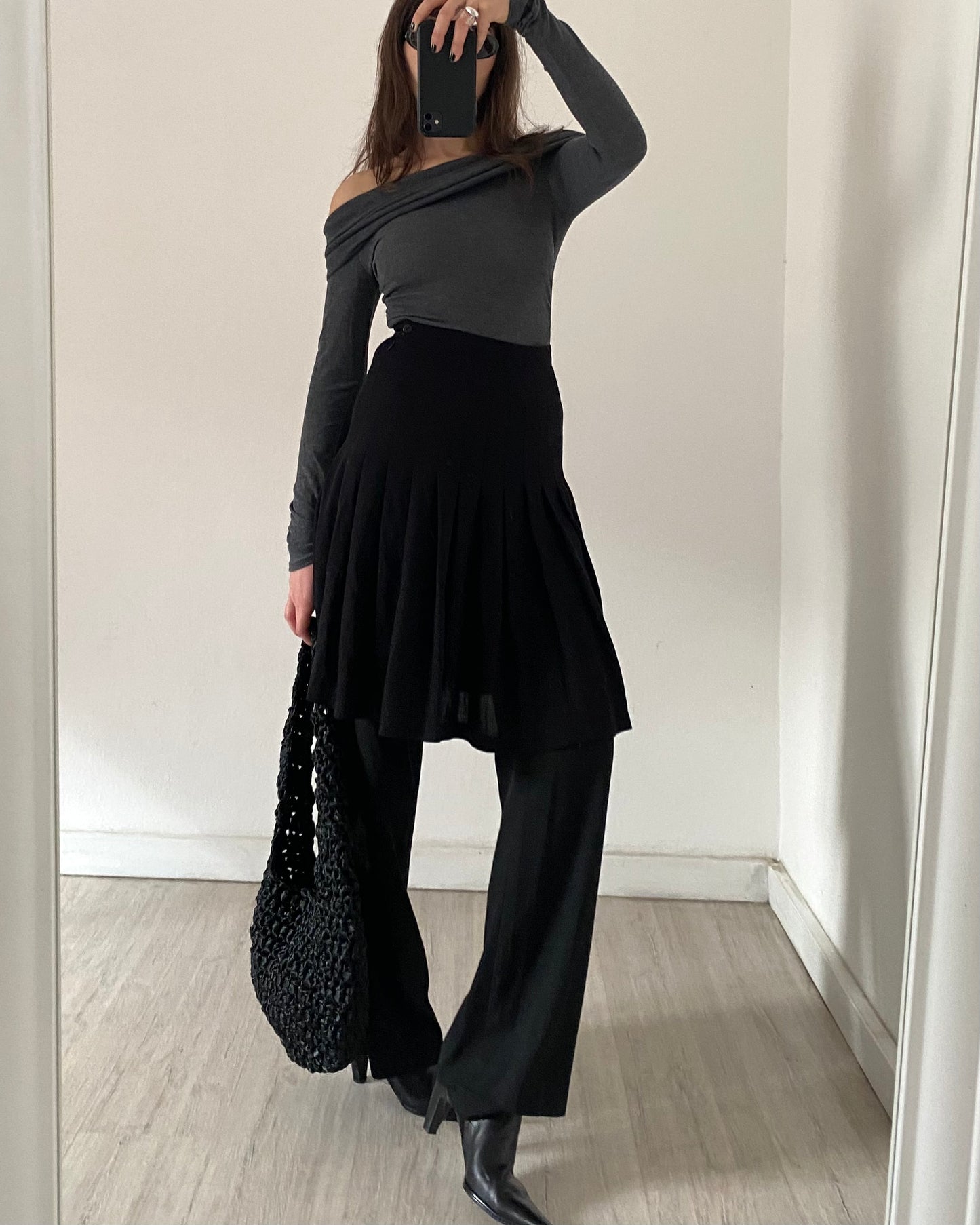 Wool pleated skirt