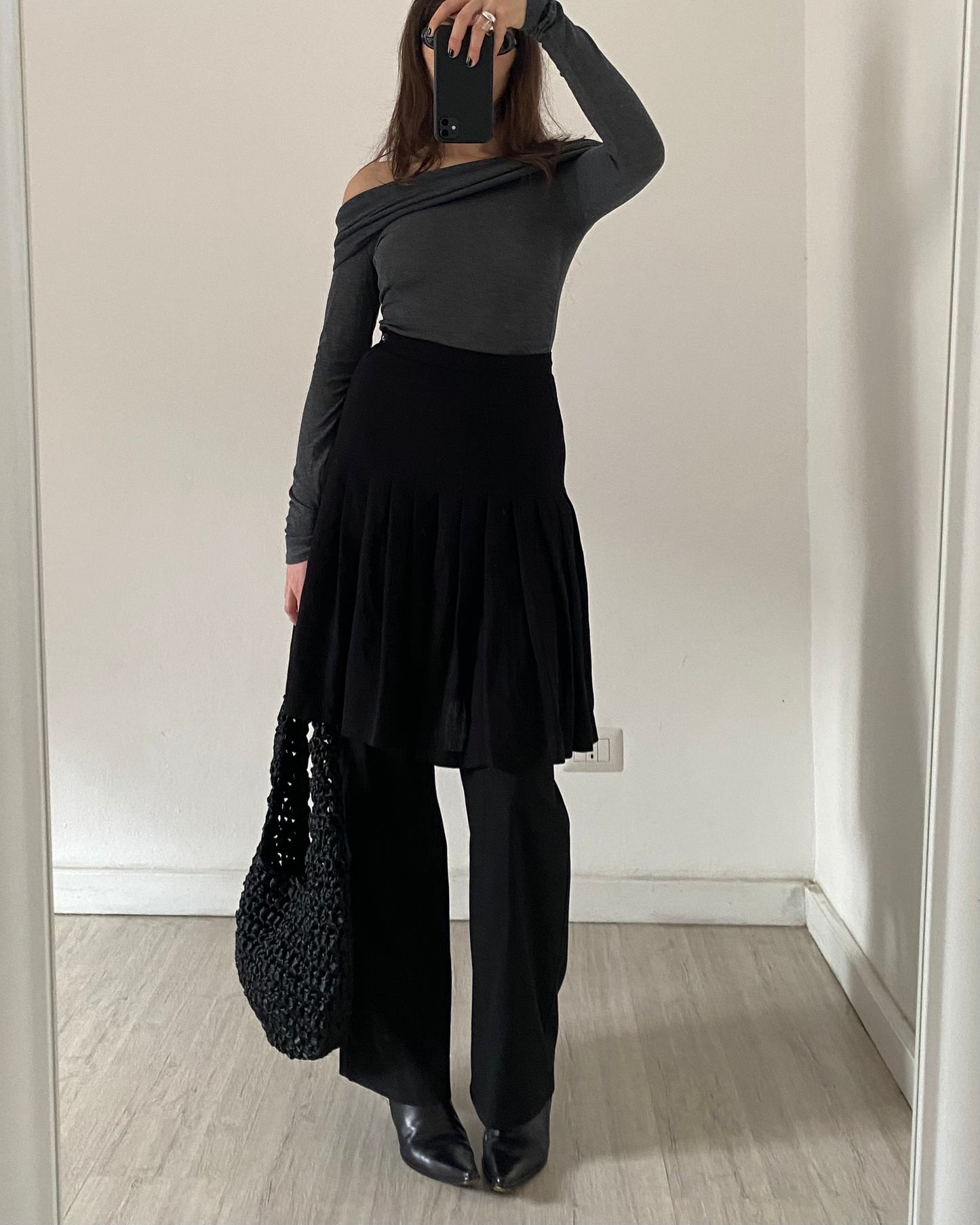 Wool pleated skirt