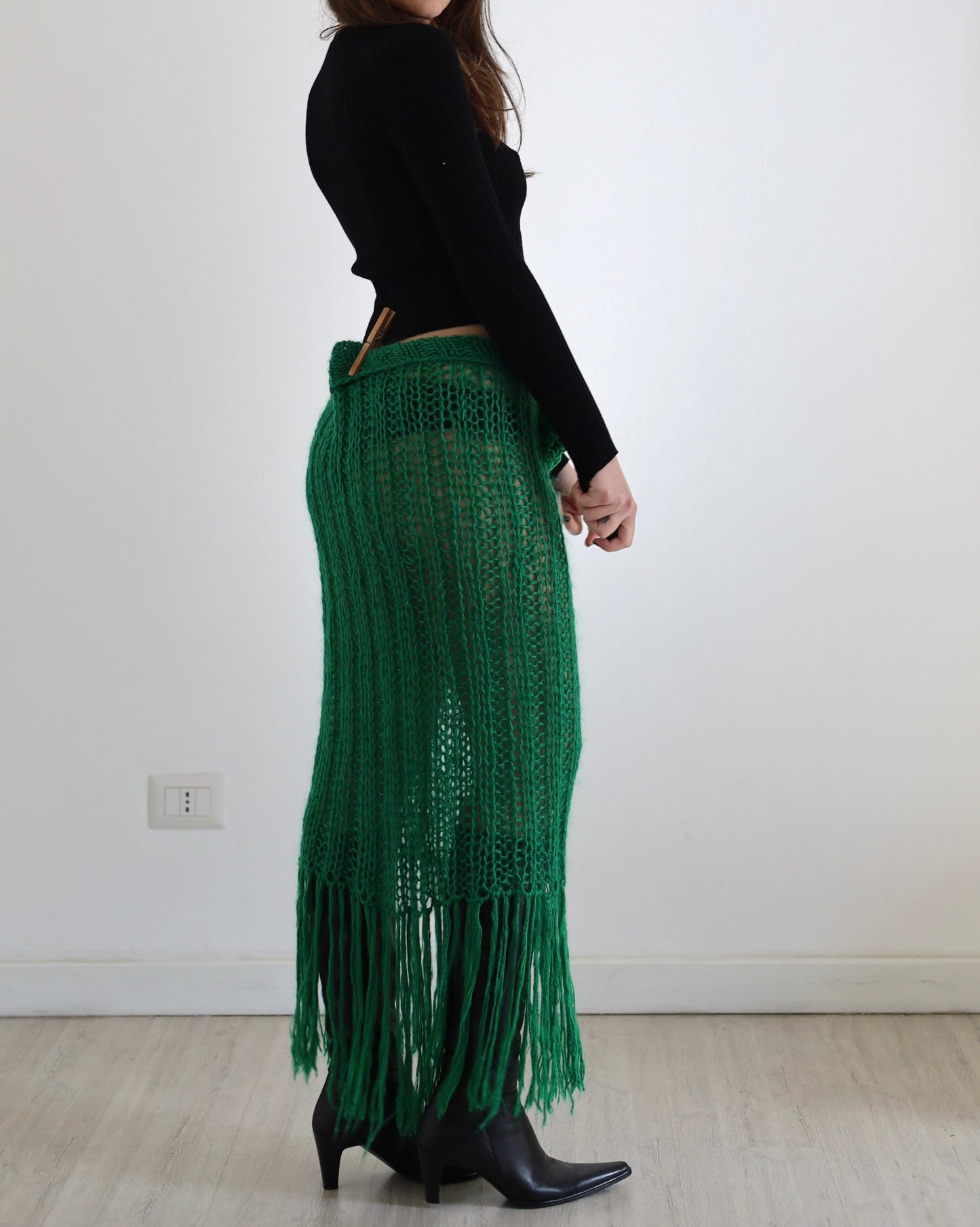 Knit midi skirt with fringes