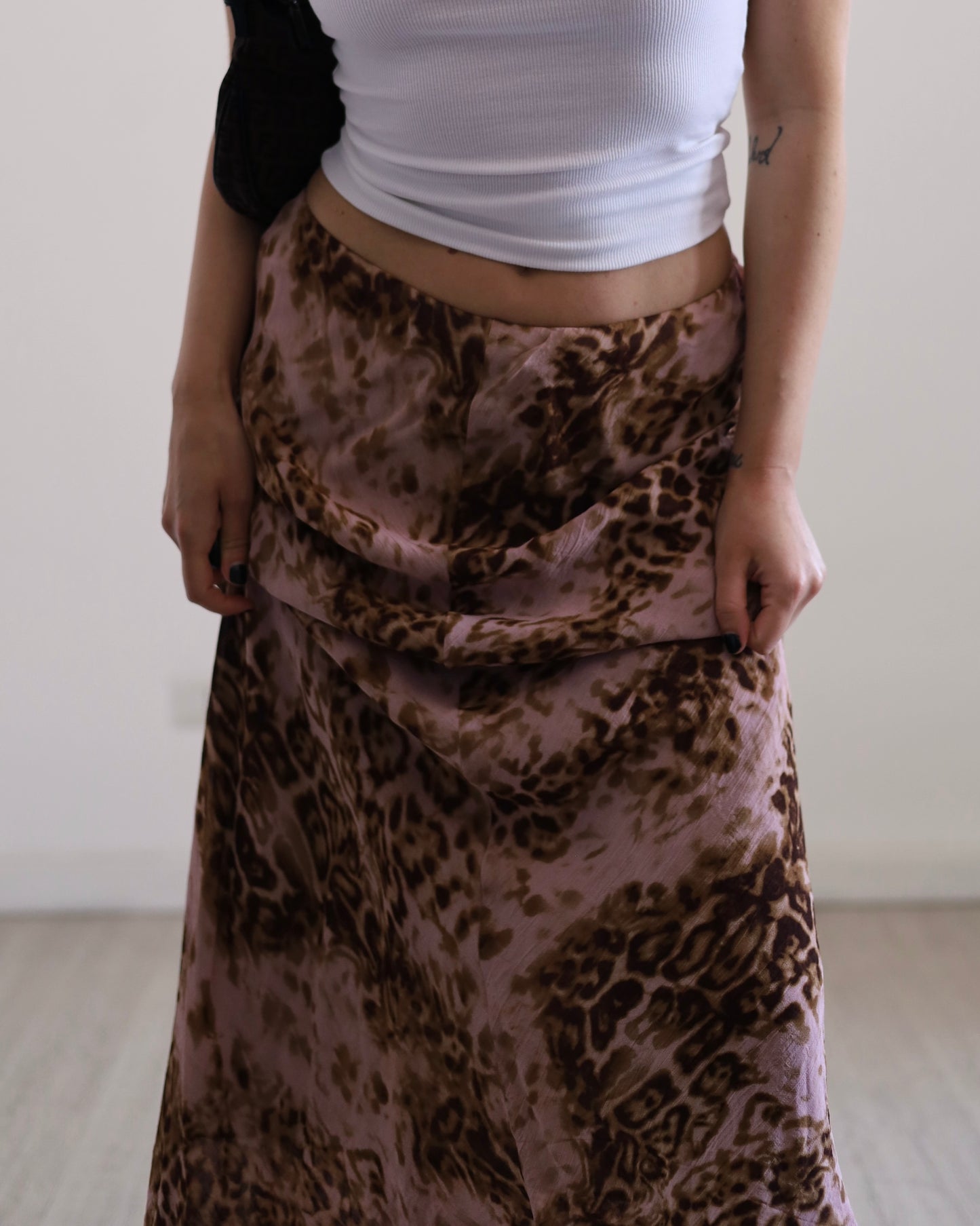 Leopard print long skirt