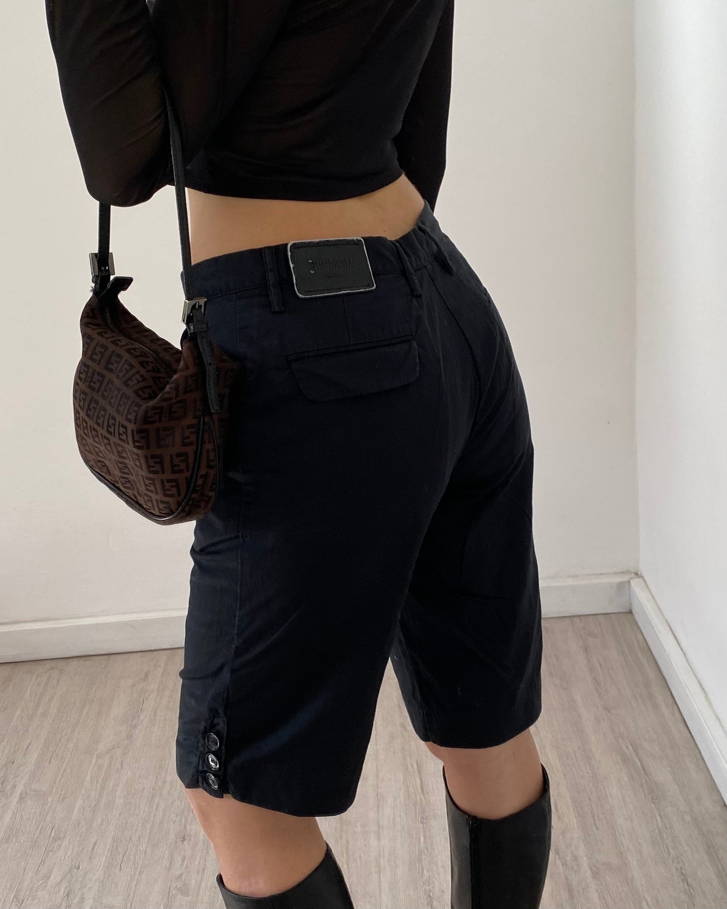 00s Moschino bermuda