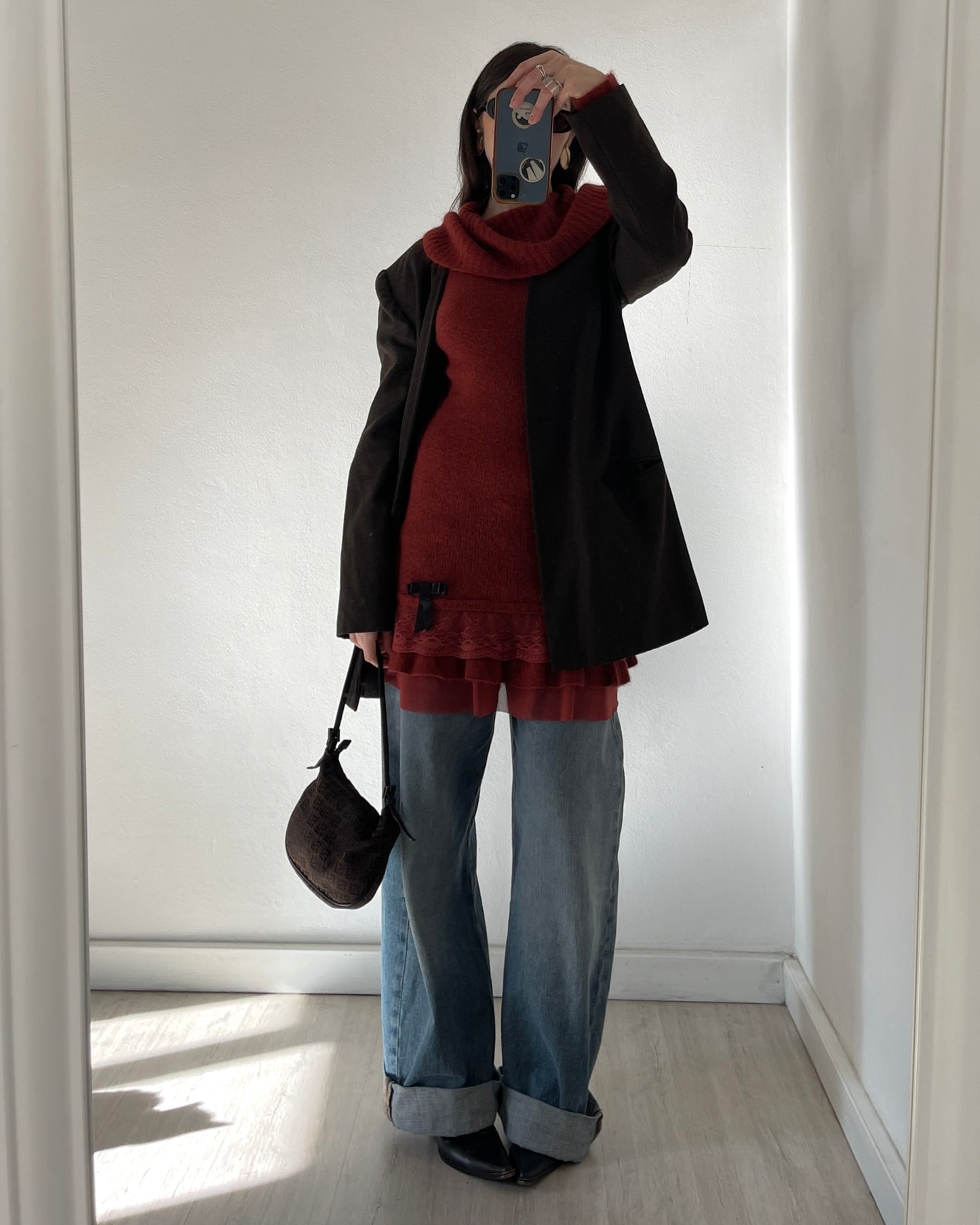 Knit dress with lace volants