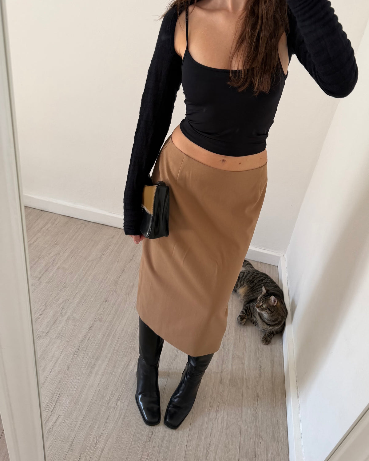 00s beige pencil skirt