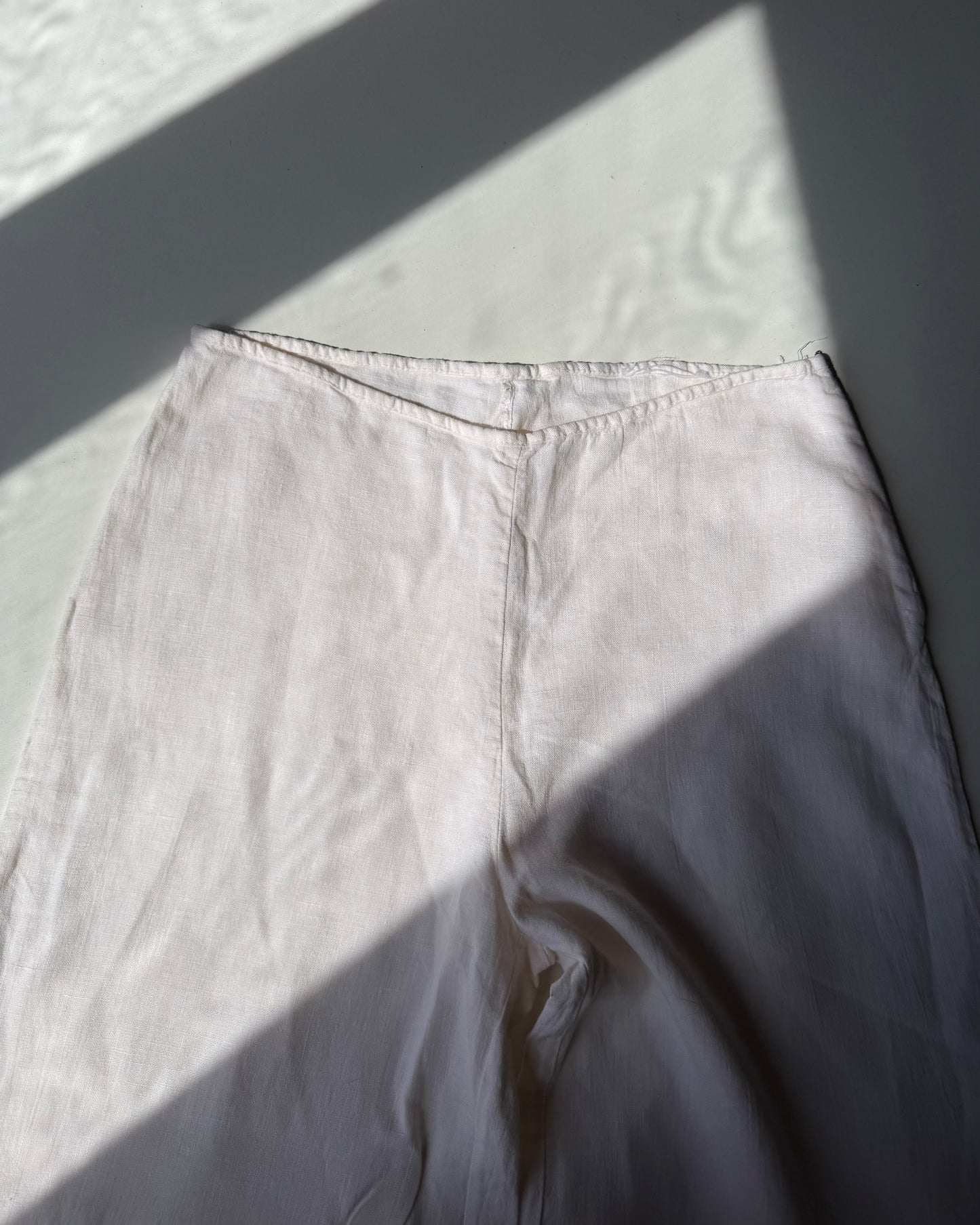 00s white linen trousers