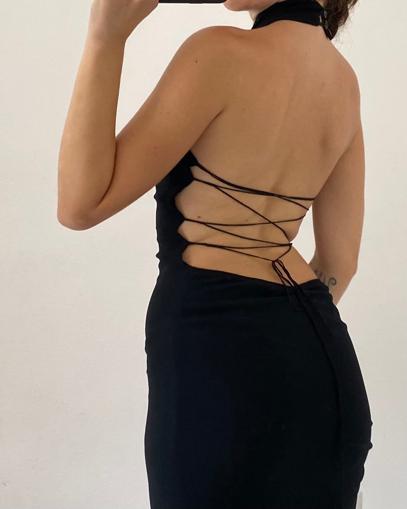 Backless dress