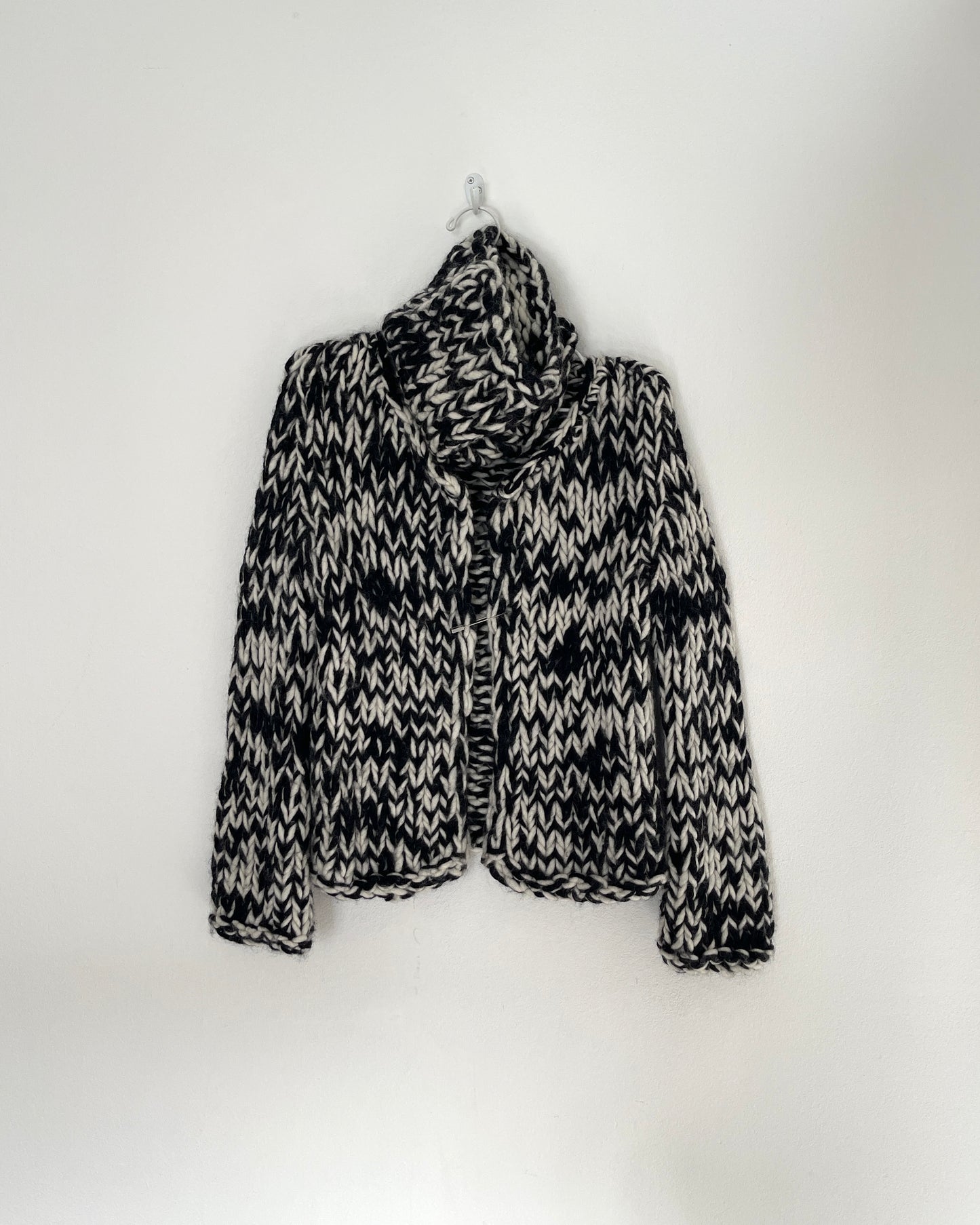 Chunky wool cardigan by Max&co