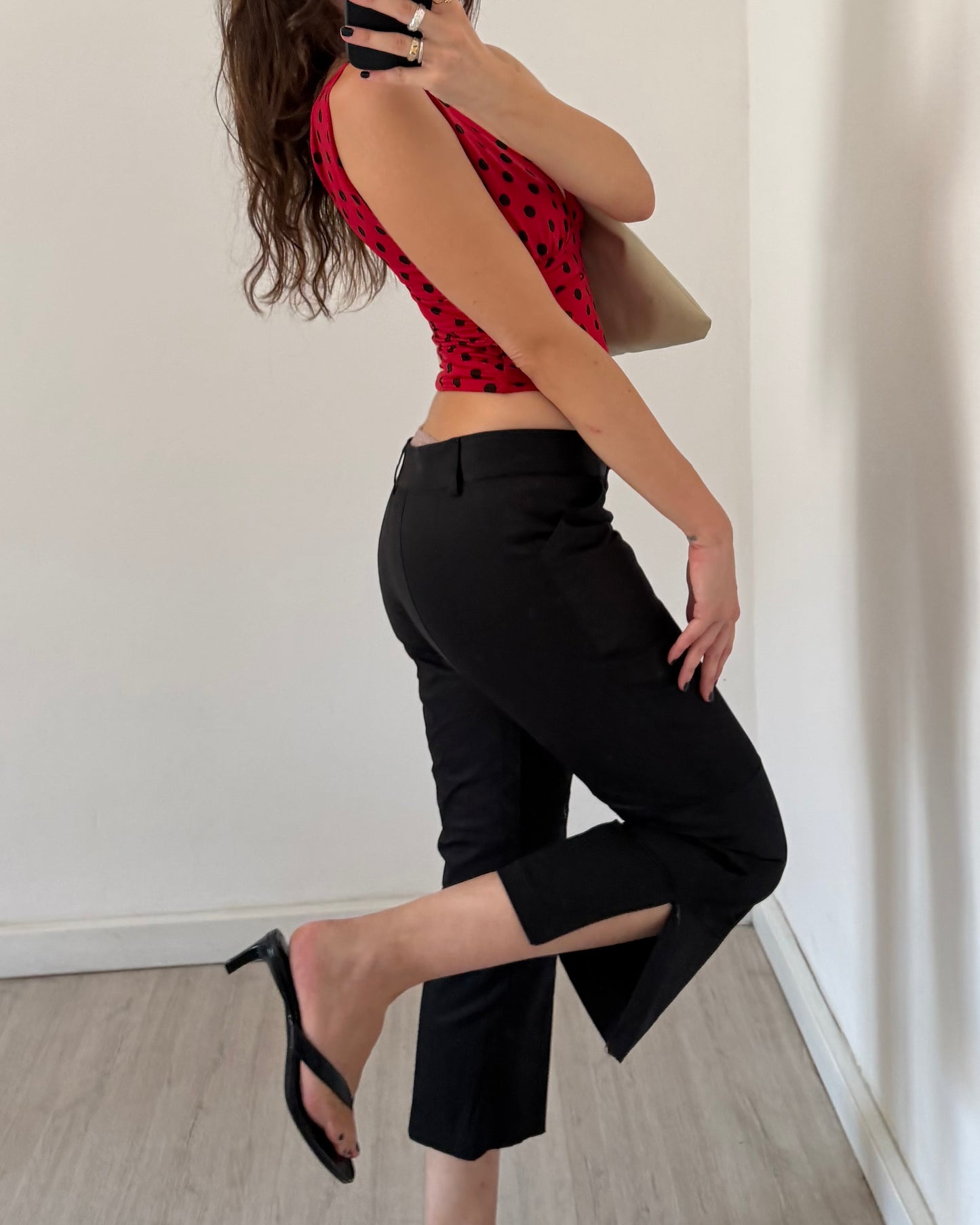 Black capri pants