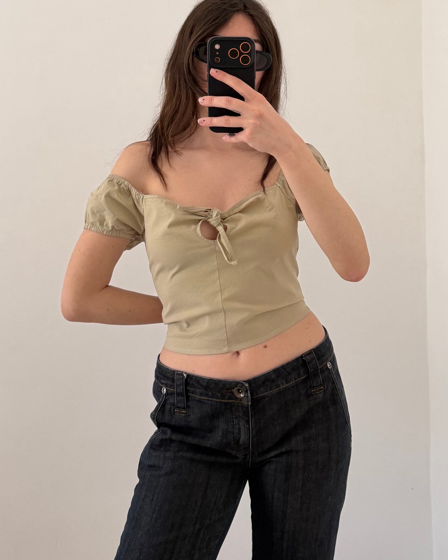 Cotton cut out top
