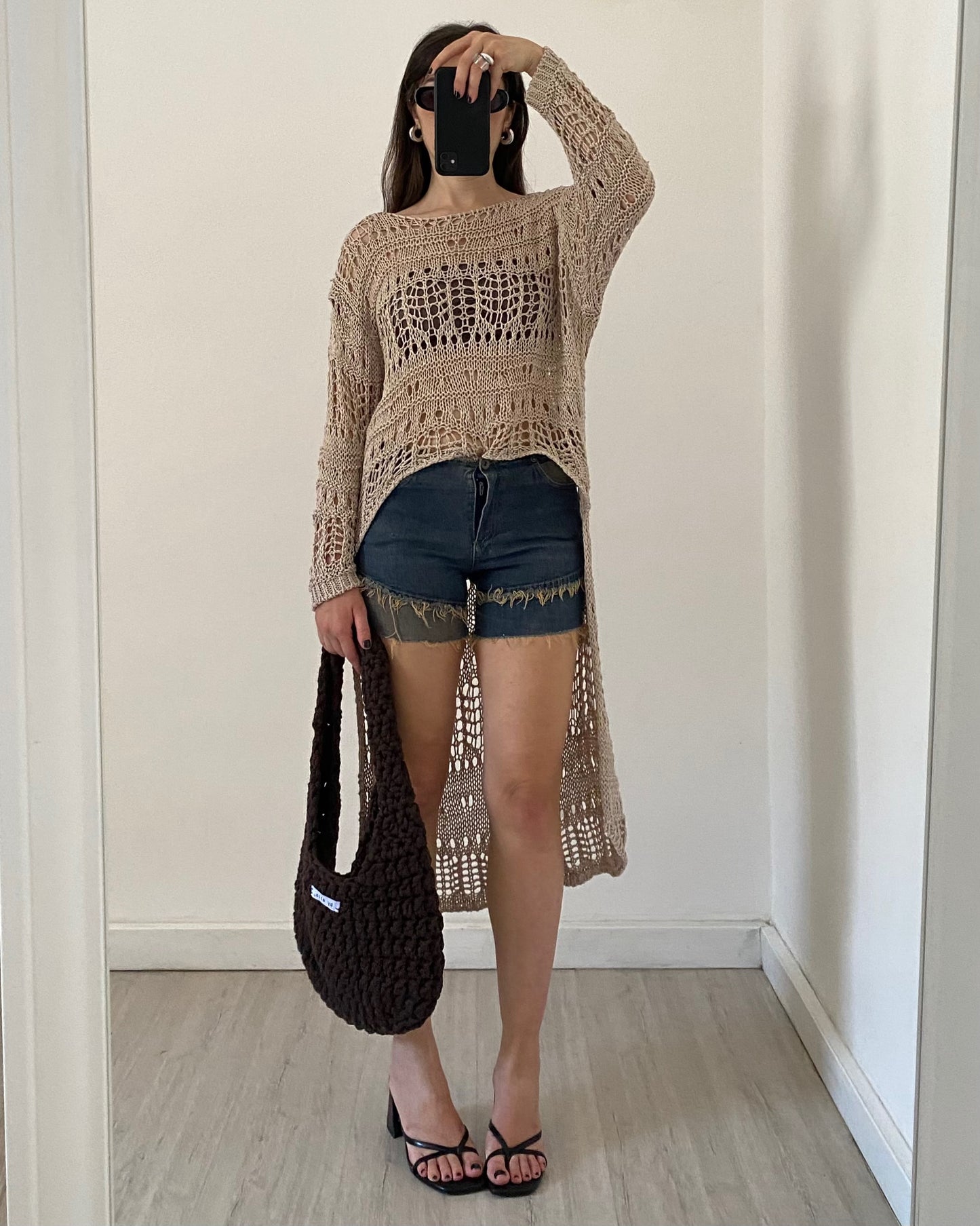 Crochet asymmetric top