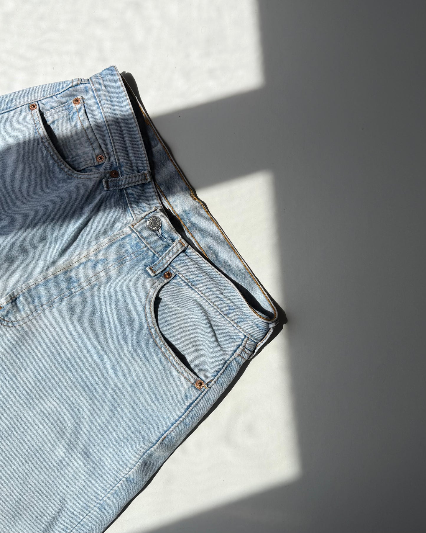 90s Levi's 501 jeans