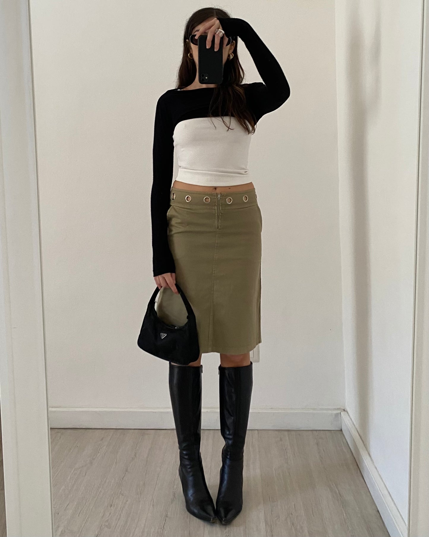 Midi skirt with grommets