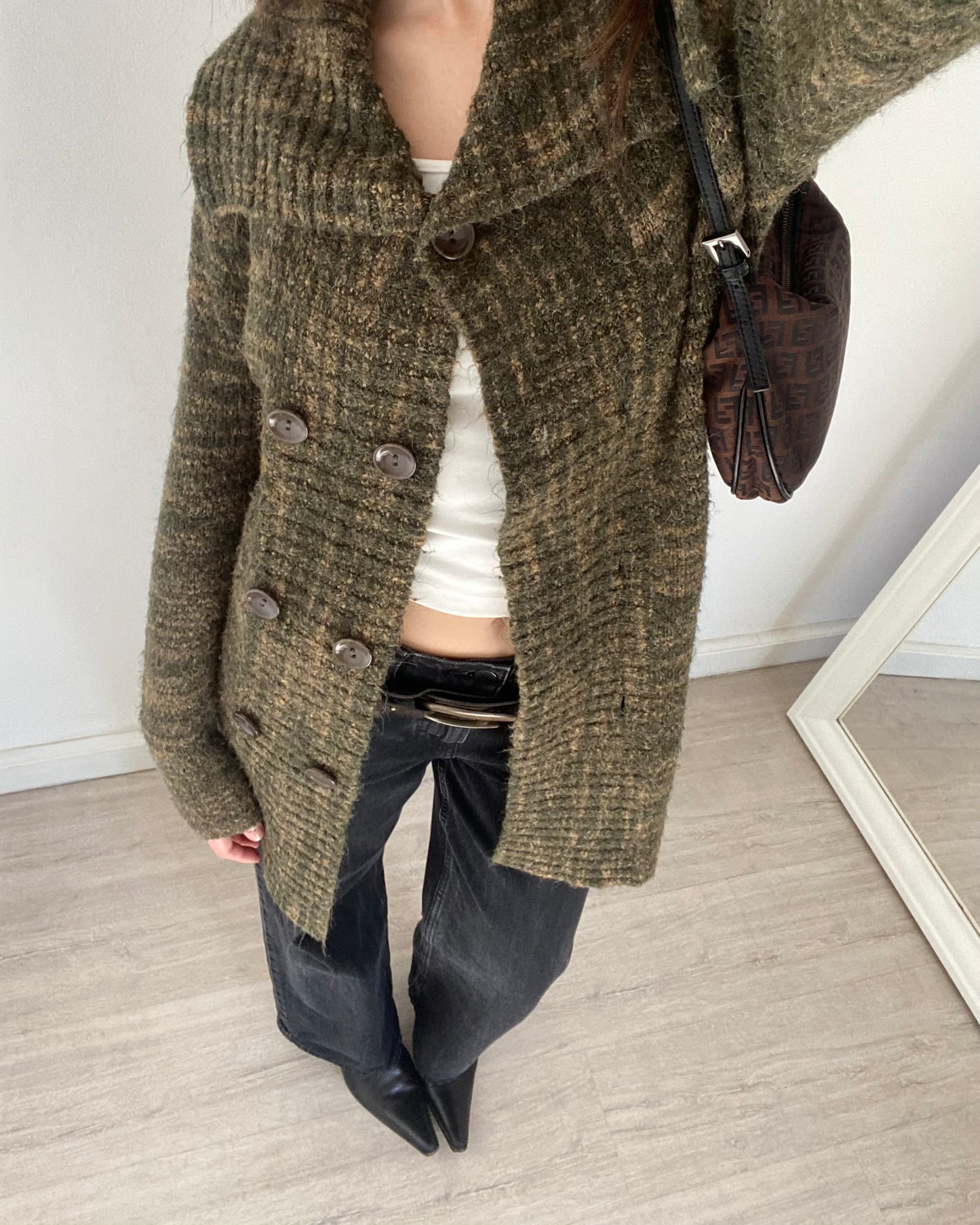 Long knitted cardigan