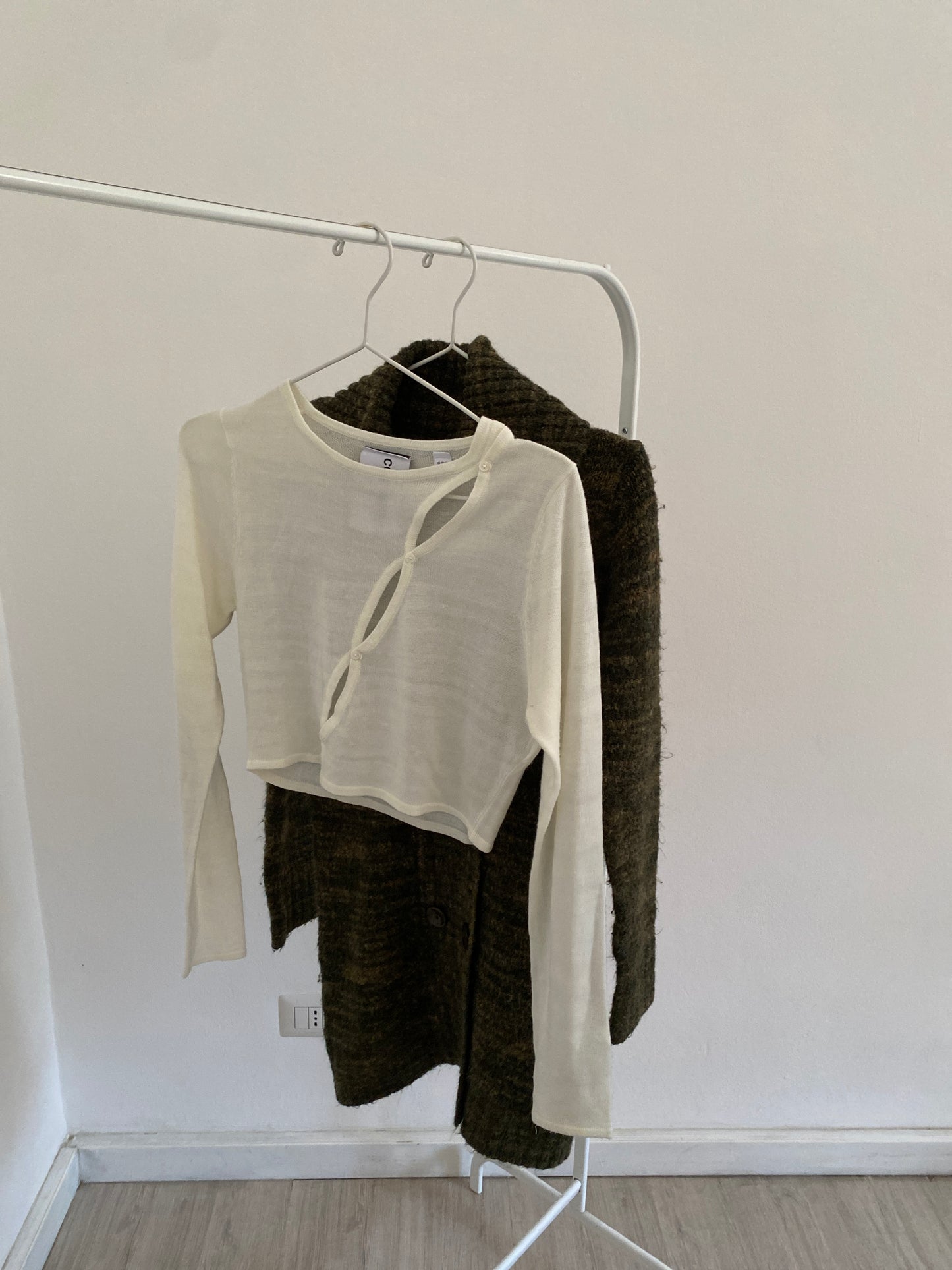 Asymmetric knitted top