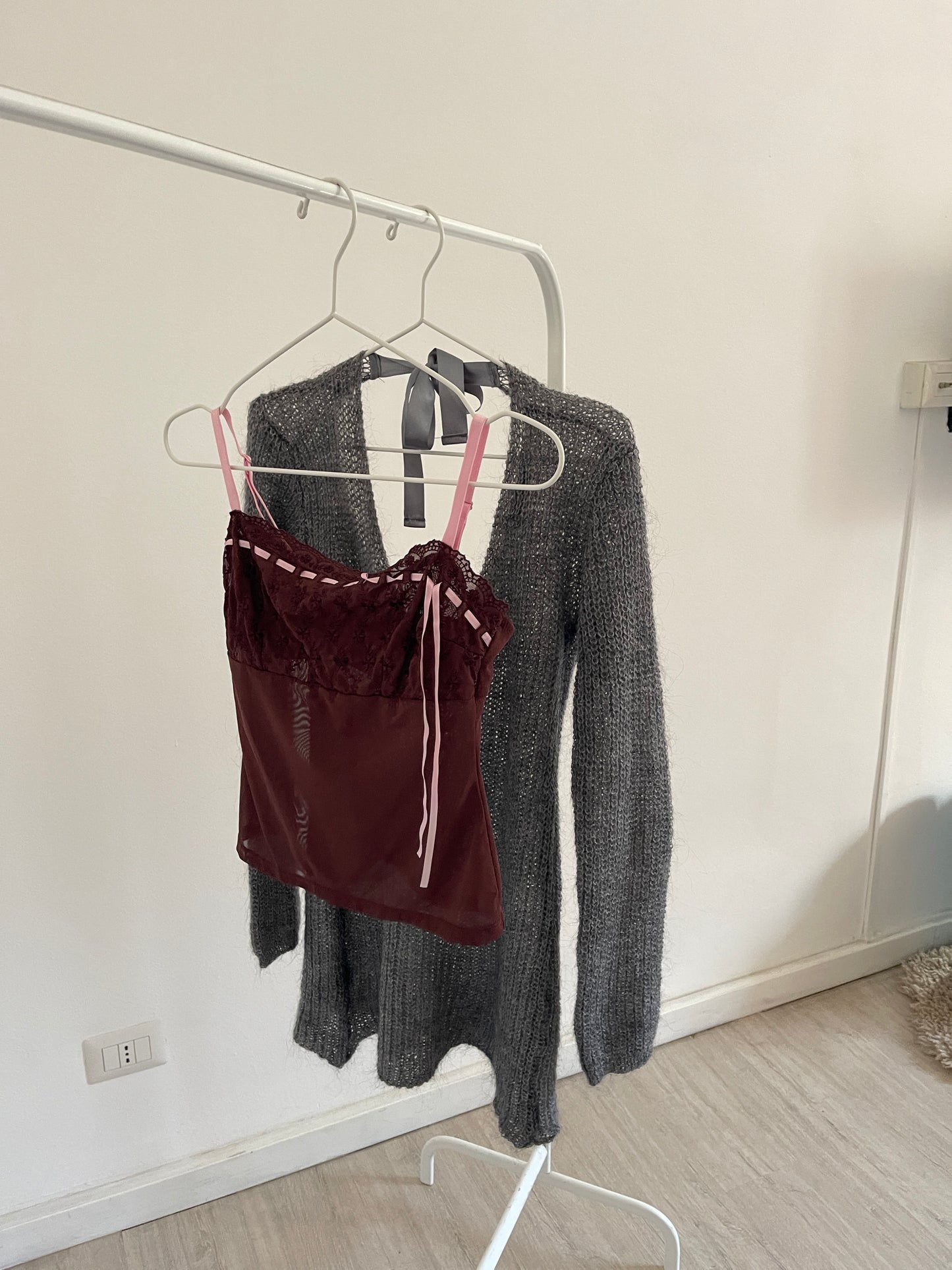 Mohair knit top with satin ribbon