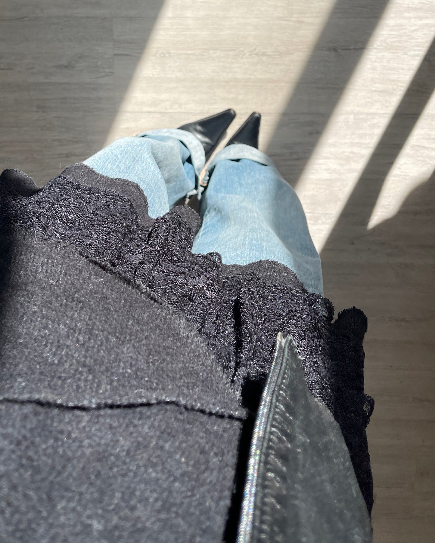 Long knit top with lace volants