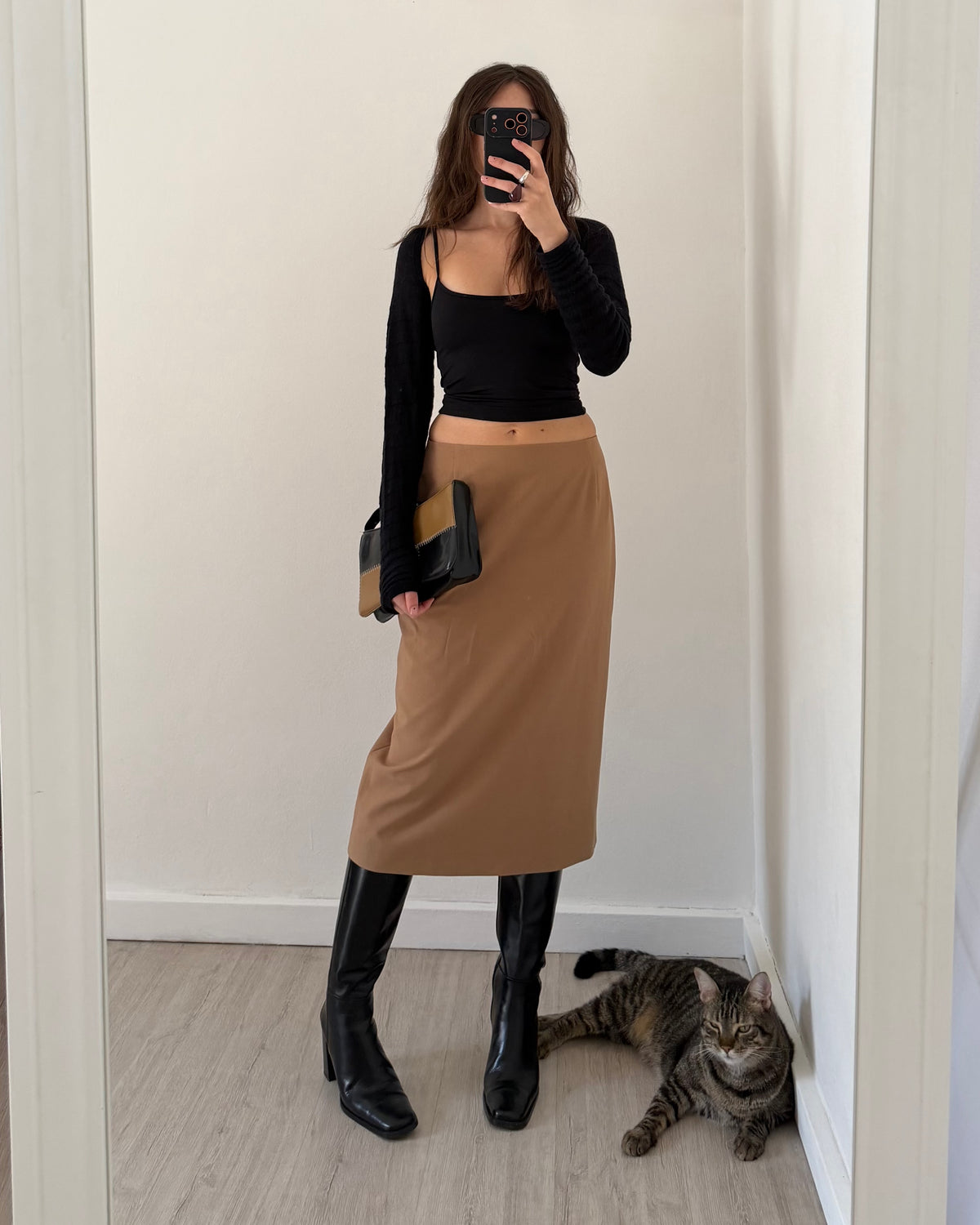 00s beige pencil skirt