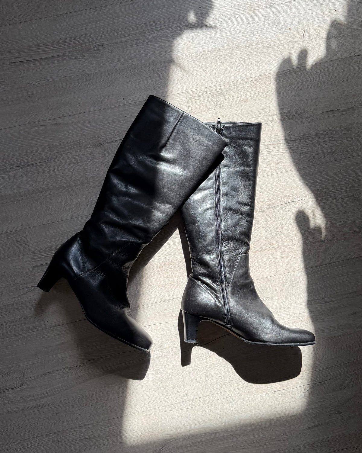 00s black leather boots