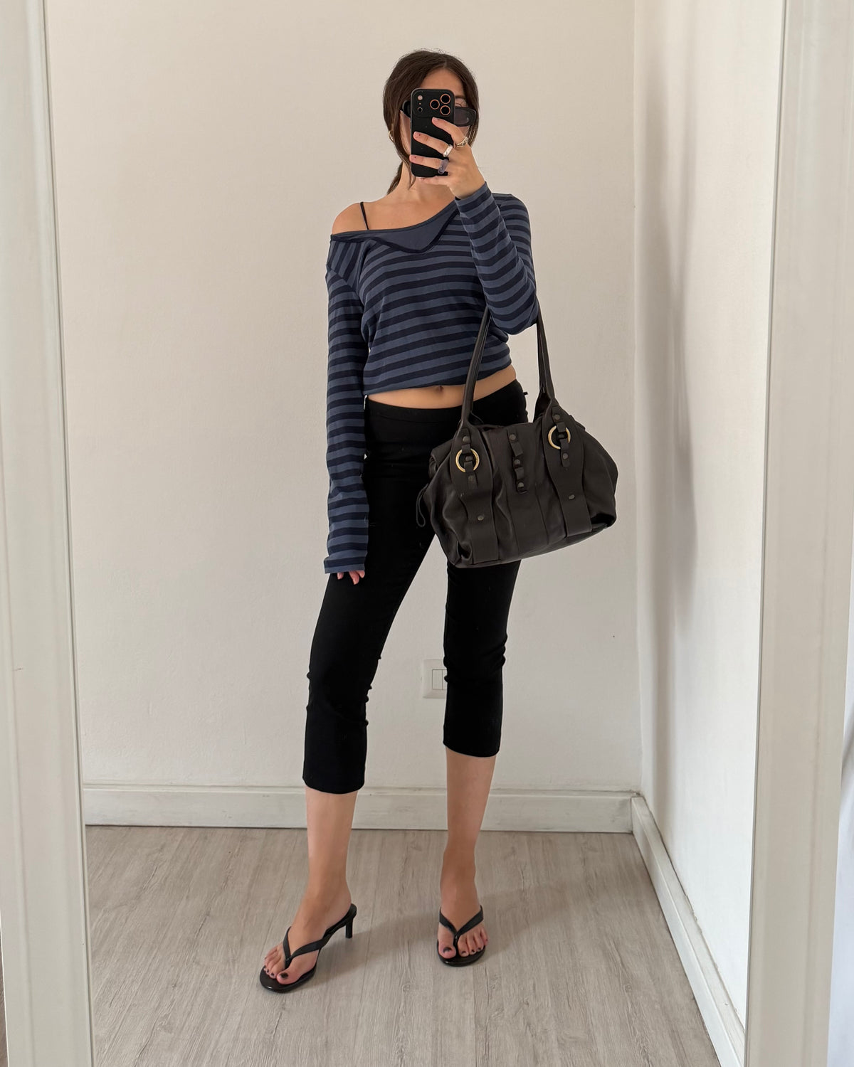 Striped long sleeves top