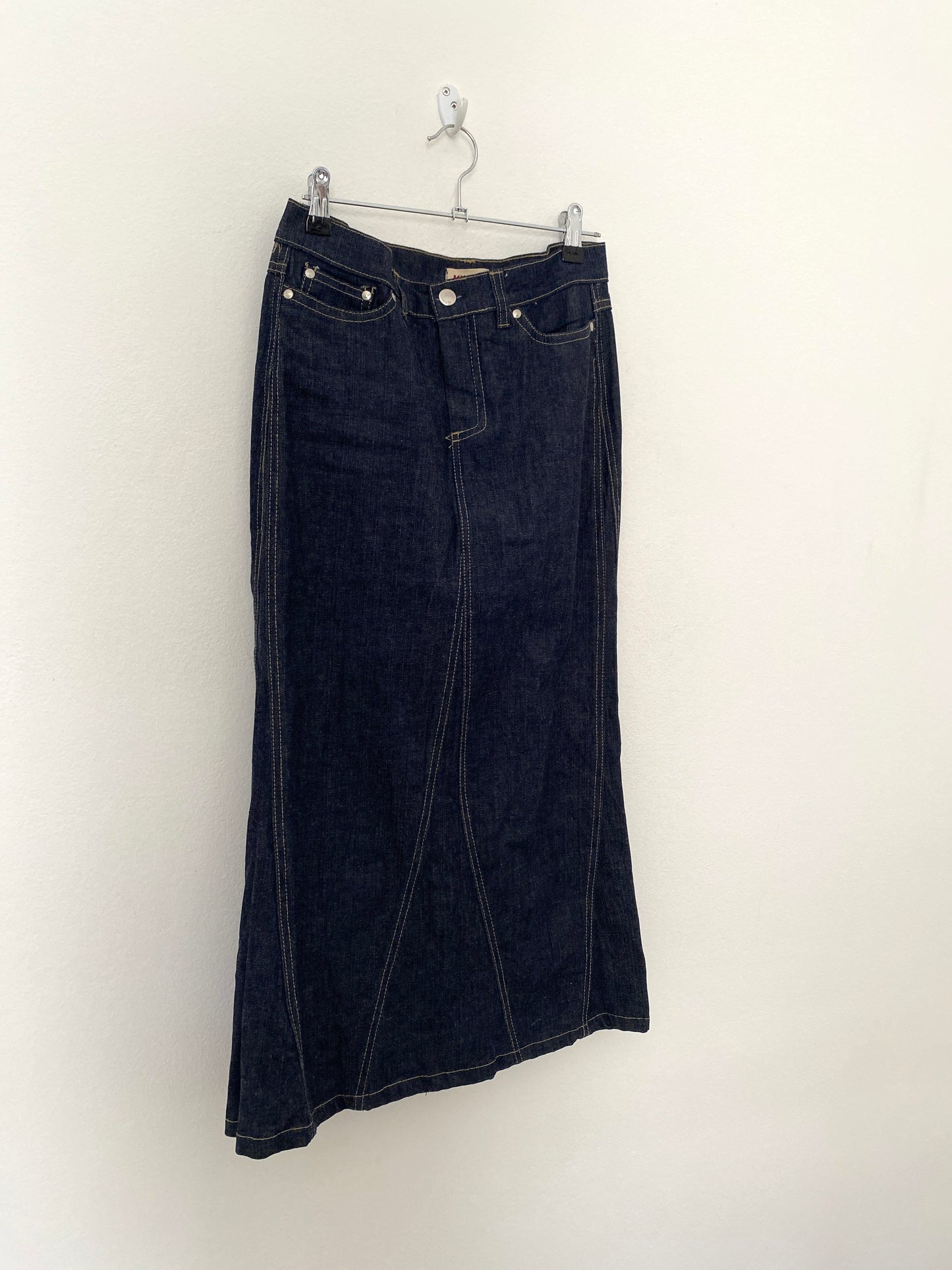 Longuette denim skirt